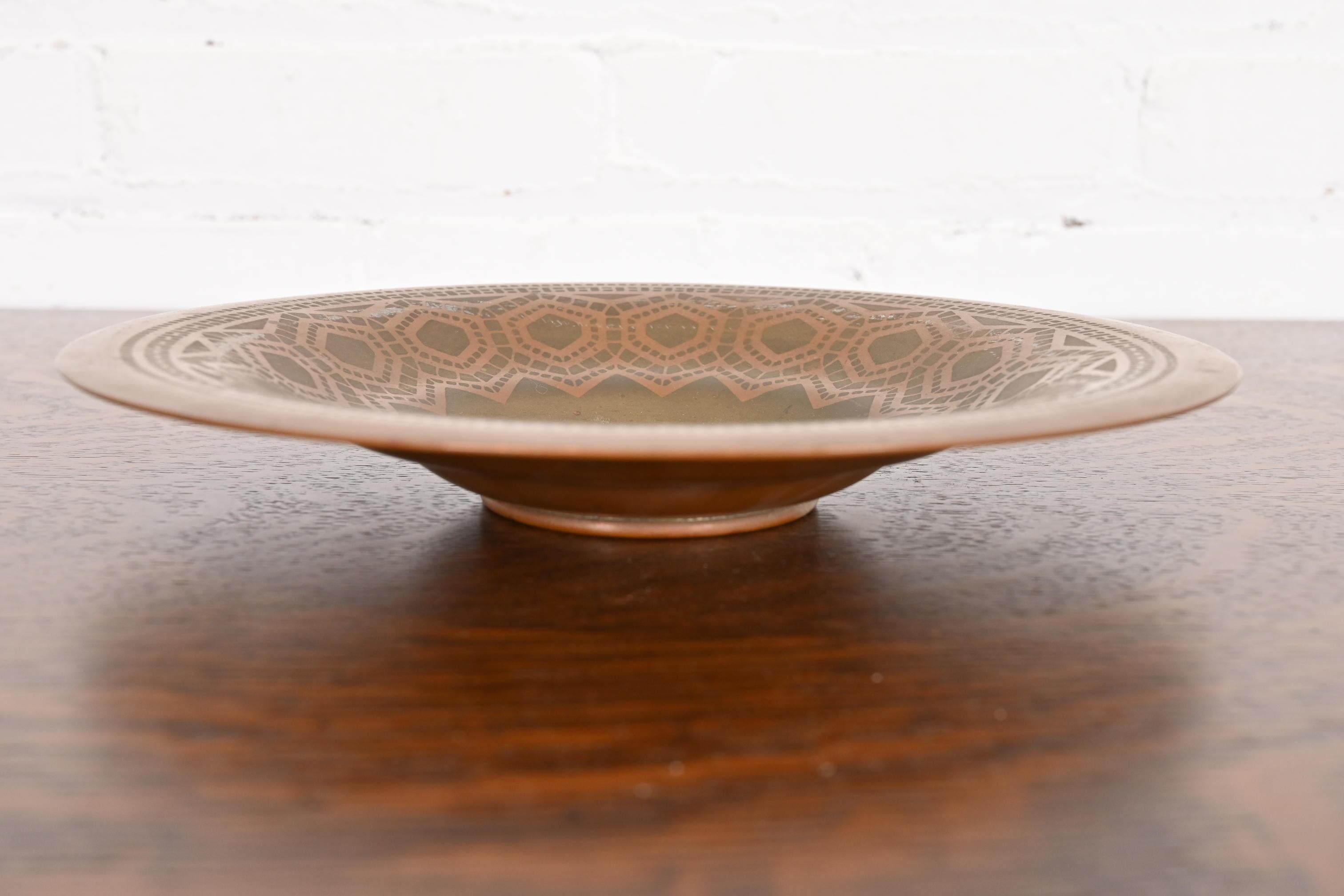 Tiffany & Co. Antike Dekoschale aus Bronze in Form einer Dekoschale, um 1900 (Arts and Crafts) im Angebot