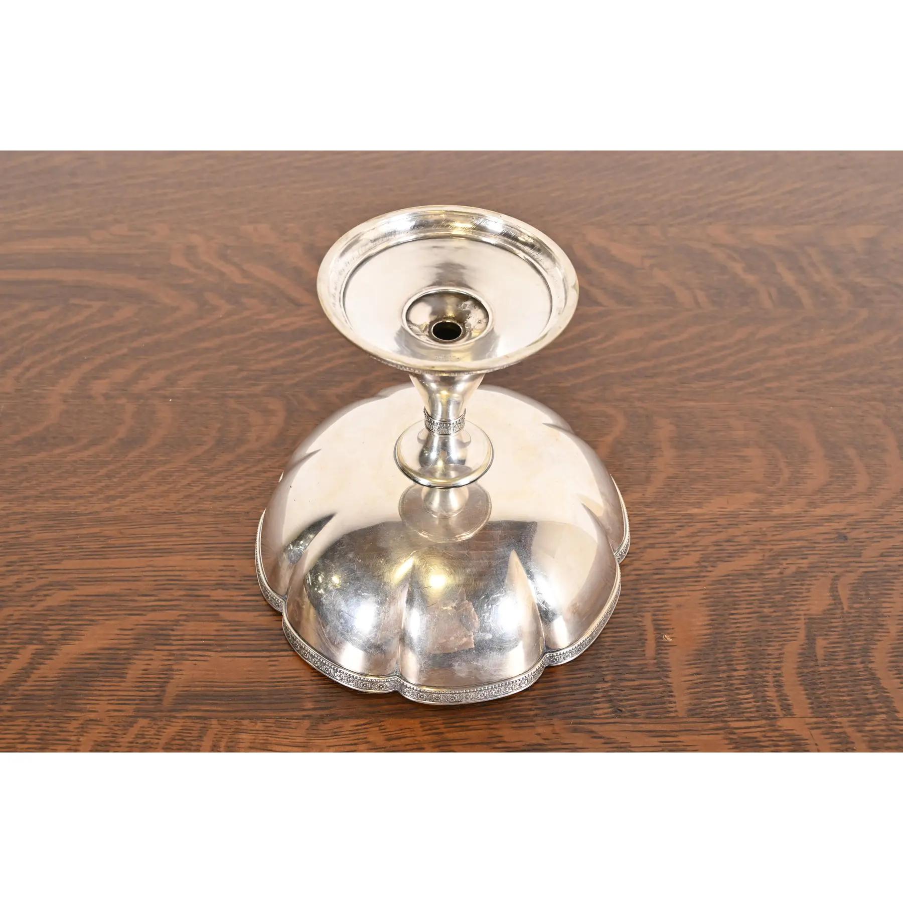 Tiffany & Co. Frutero de pedestal o centro de plata antigua siglo XIX en venta