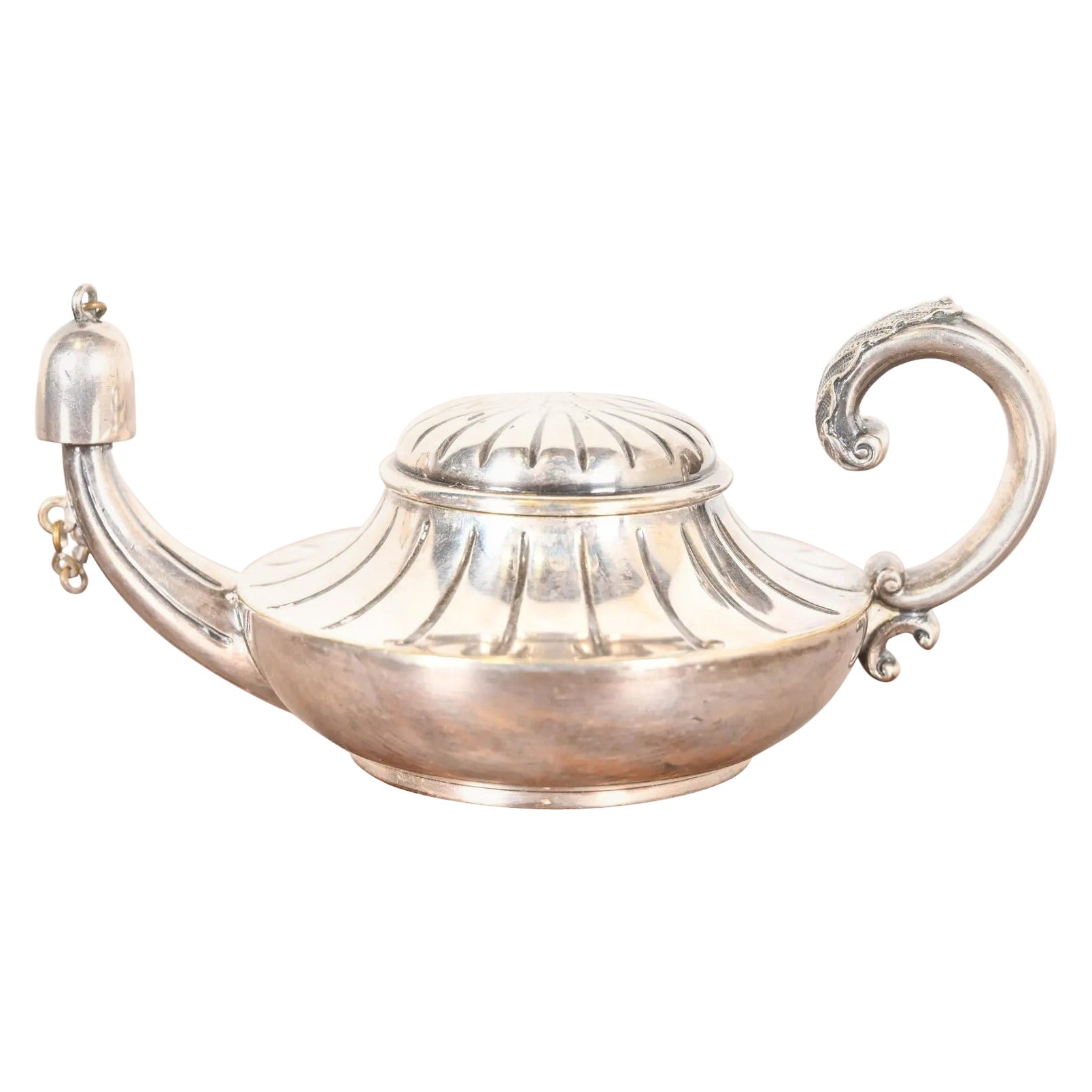 Tiffany & Co. Antico accendisigari da tavolo in silverplate Aladdin Lamp Form Light
