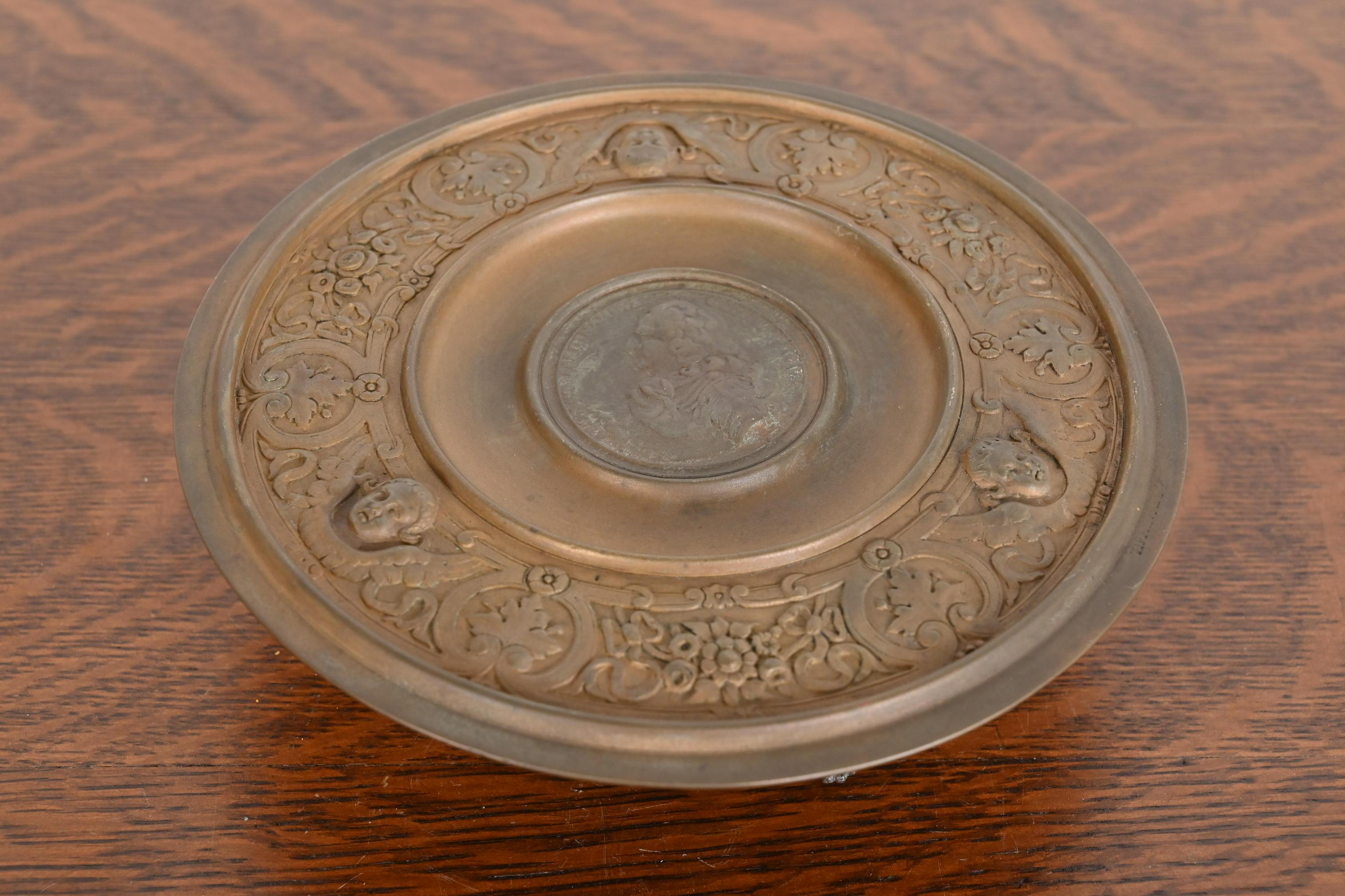 A gorgeous antique Victorian or Neoclassical bronze footed centerpiece dish or tazza 

By Tiffany & Co. (signed to top edge)

New York, USA, Circa 1890s

Measures: 7.63