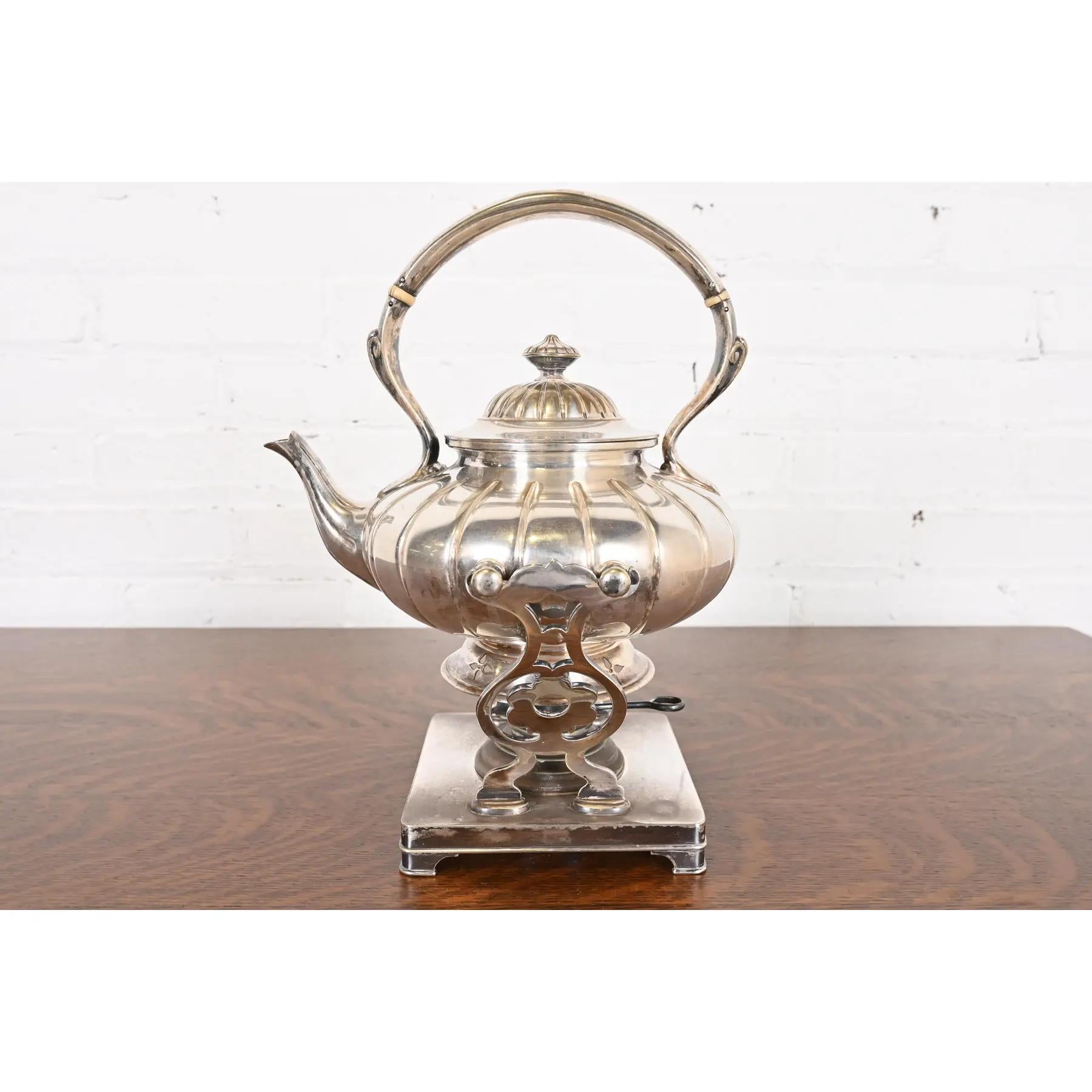 Tiffany & Co. Antiguo juego de café o té victoriano plateado Chapado en plata en venta