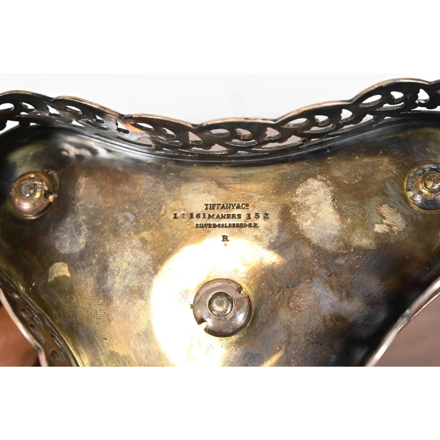 Tiffany & Co. Antique briquet de table victorien en métal argenté en vente 4