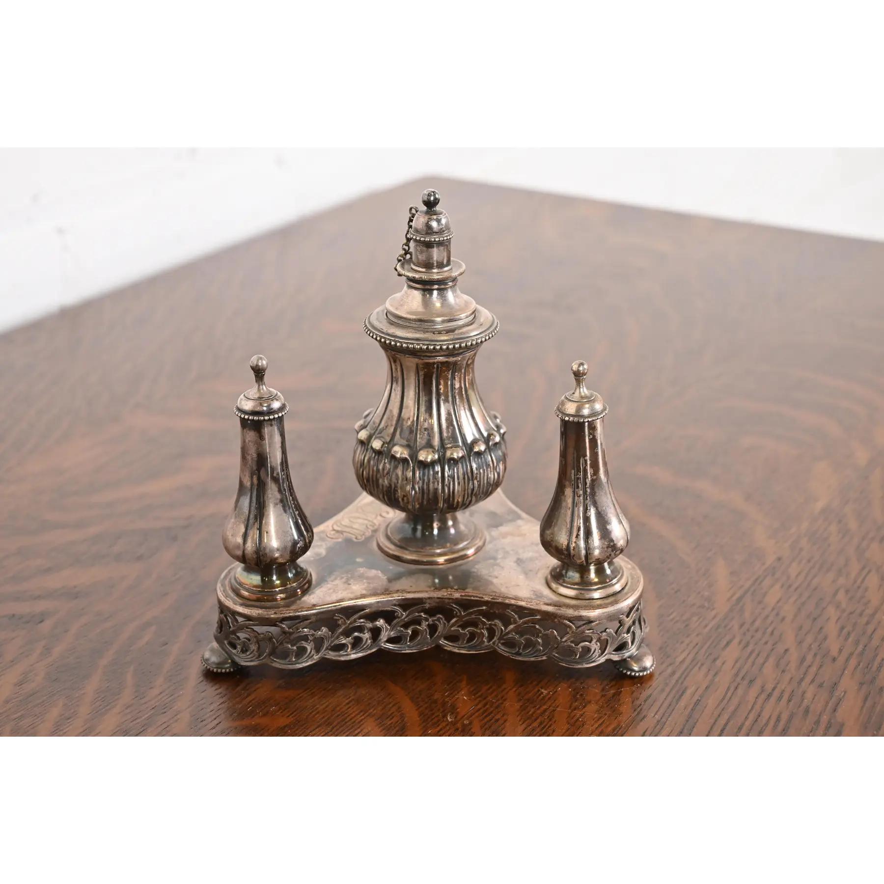 Tiffany & Co. Antique briquet de table victorien en métal argenté Bon état - En vente à South Bend, IN