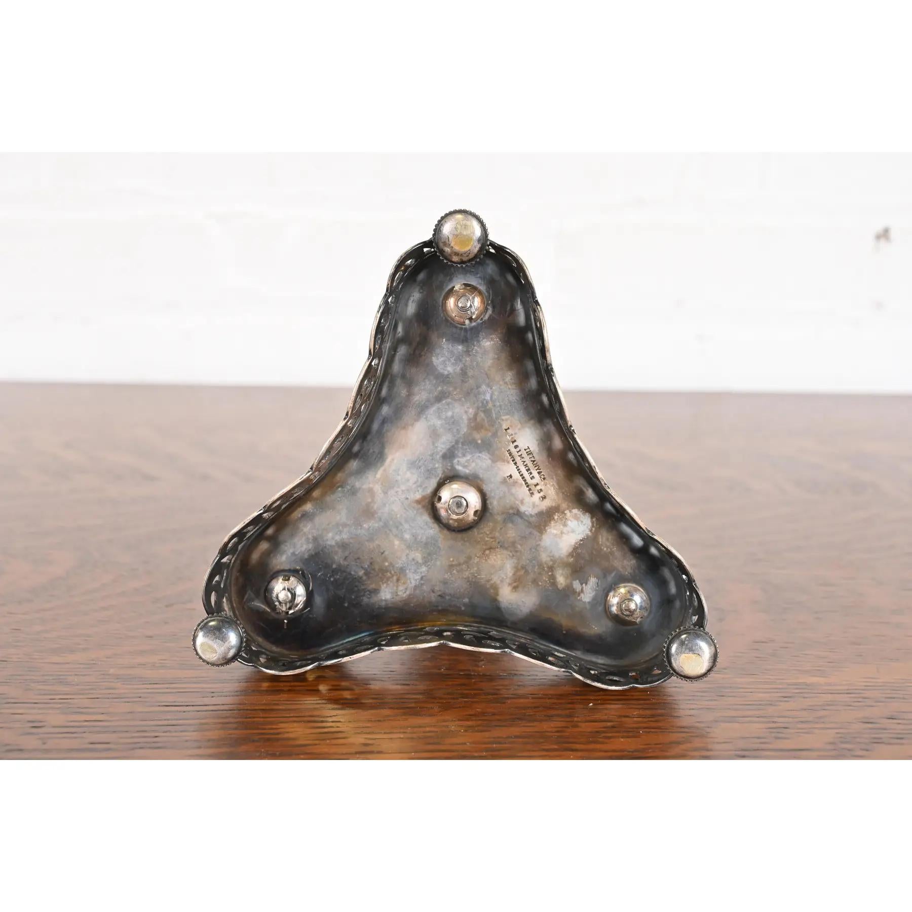 Tiffany & Co. Antique briquet de table victorien en métal argenté en vente 2