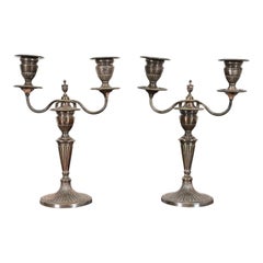 Tiffany & Co. Antico candelabro vittoriano a due bracci in silverplate, coppia