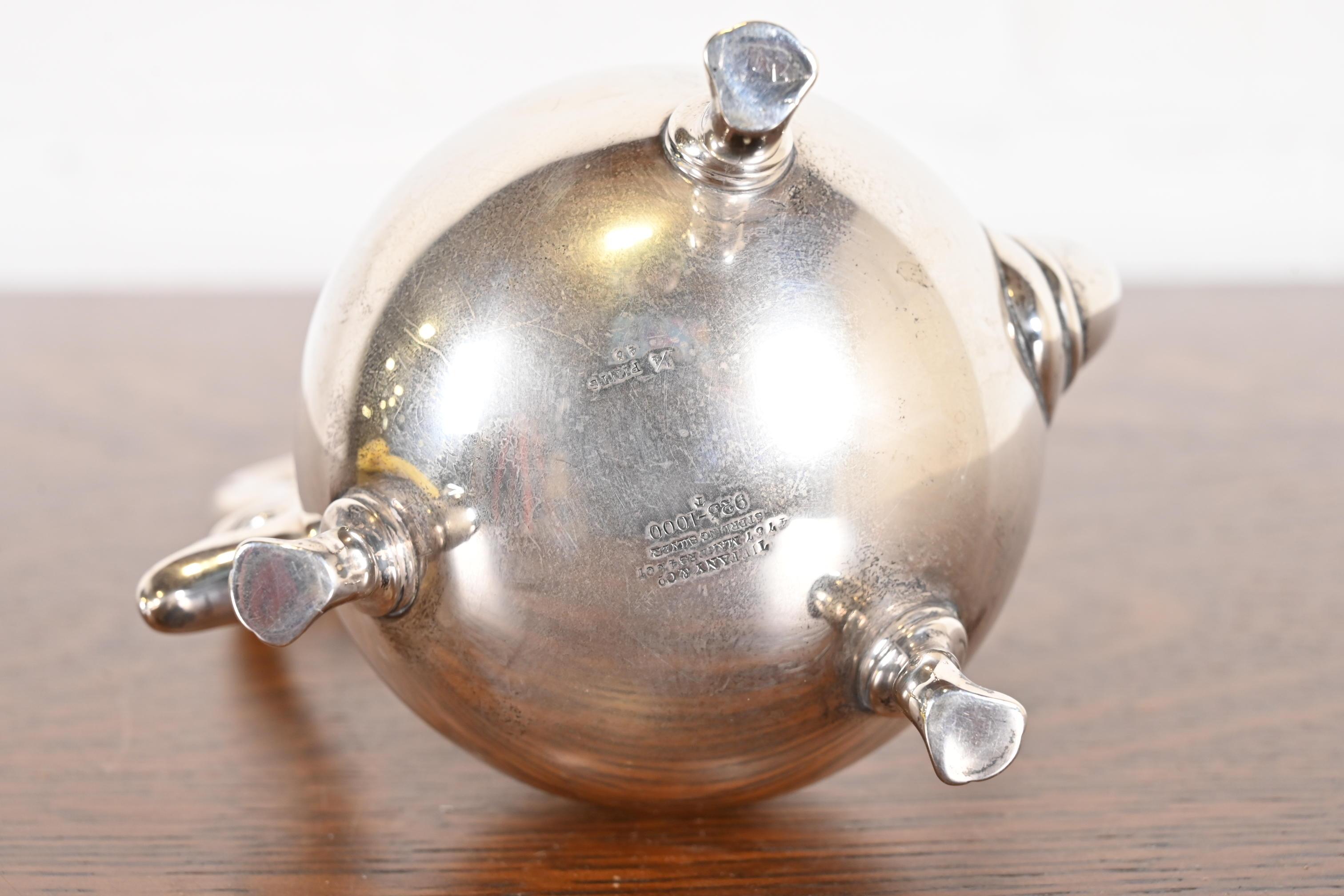 Tiffany & Co. Ancienne bouilloire ou cafetière victorienne en argent massif en vente 3