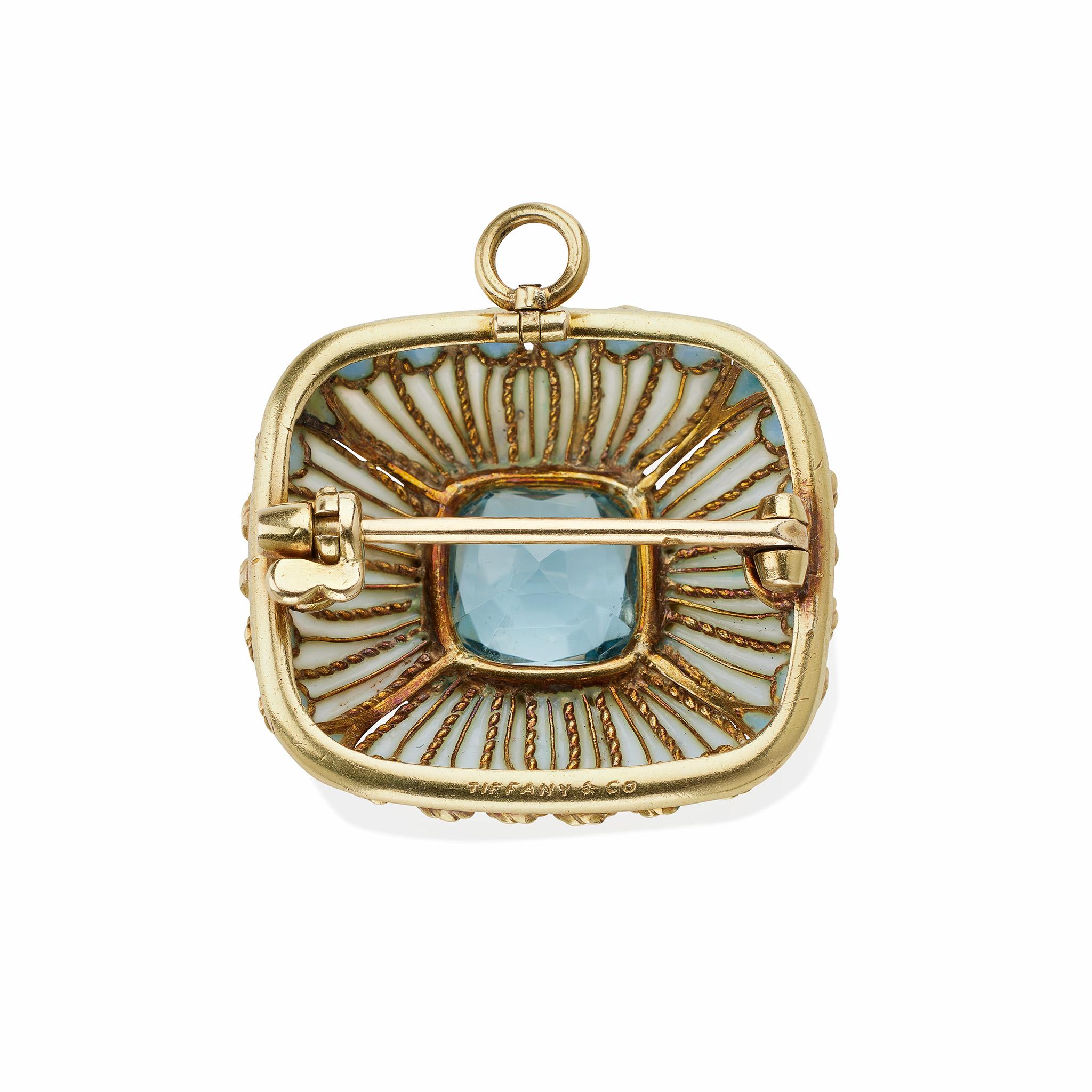 Art Nouveau Tiffany & Co. Spilla con acquamarina e smalto blu di Louis Comfort Tiffany