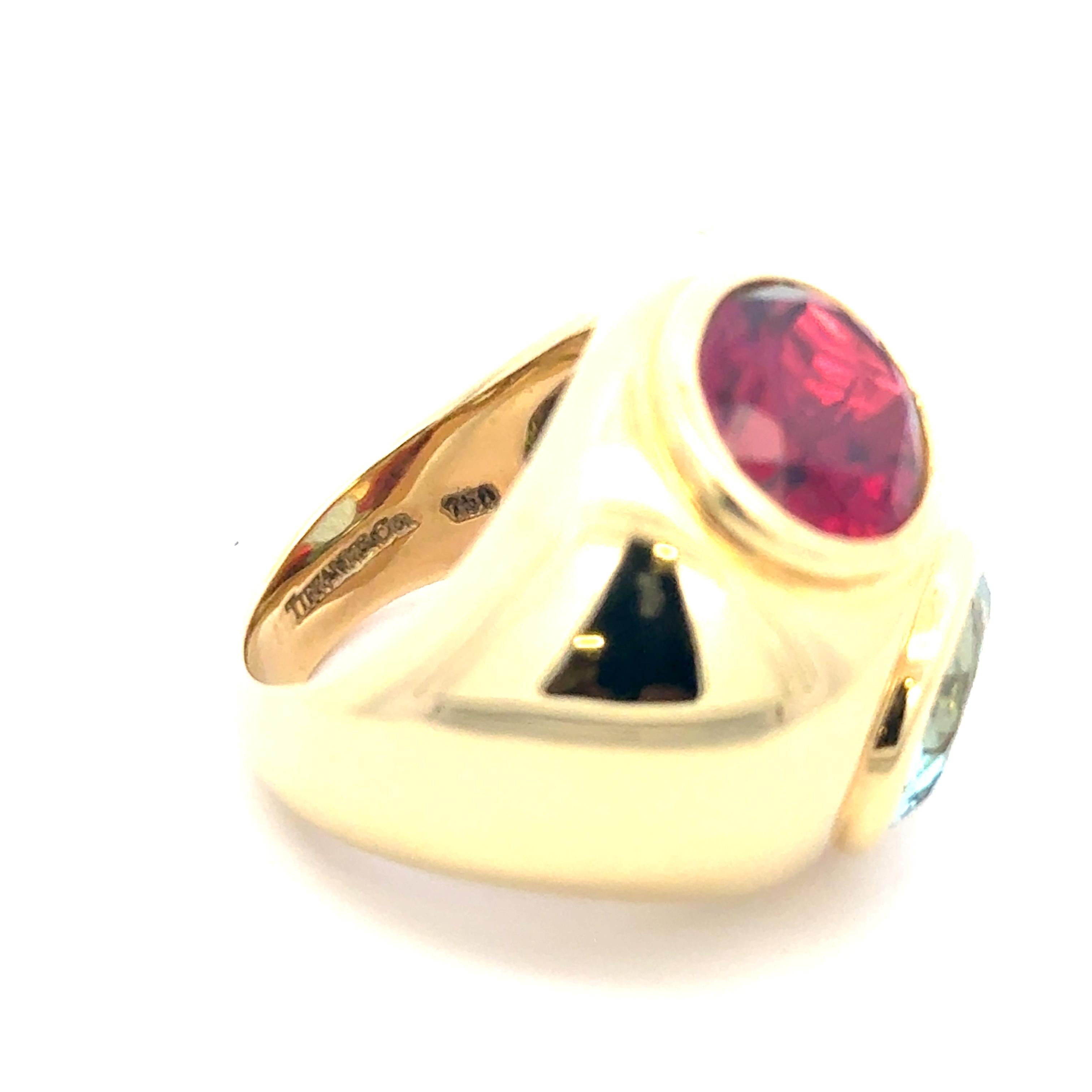 Tiffany & Co, Aquamarine and Rubellite Ring 18K Yellow Gold In Excellent Condition For Sale In Dallas, TX