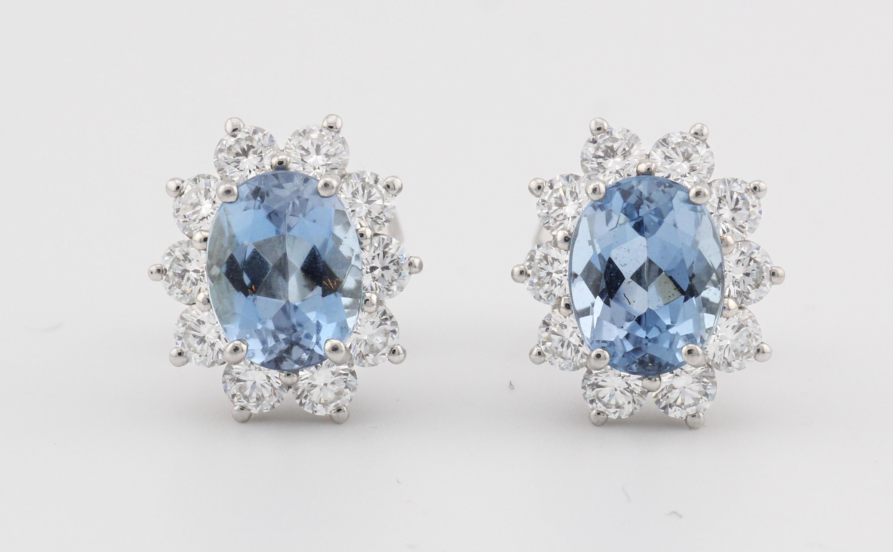 Tiffany & Co. Aquamarine Diamond Platinum Stud Earrings In Good Condition For Sale In Bellmore, NY