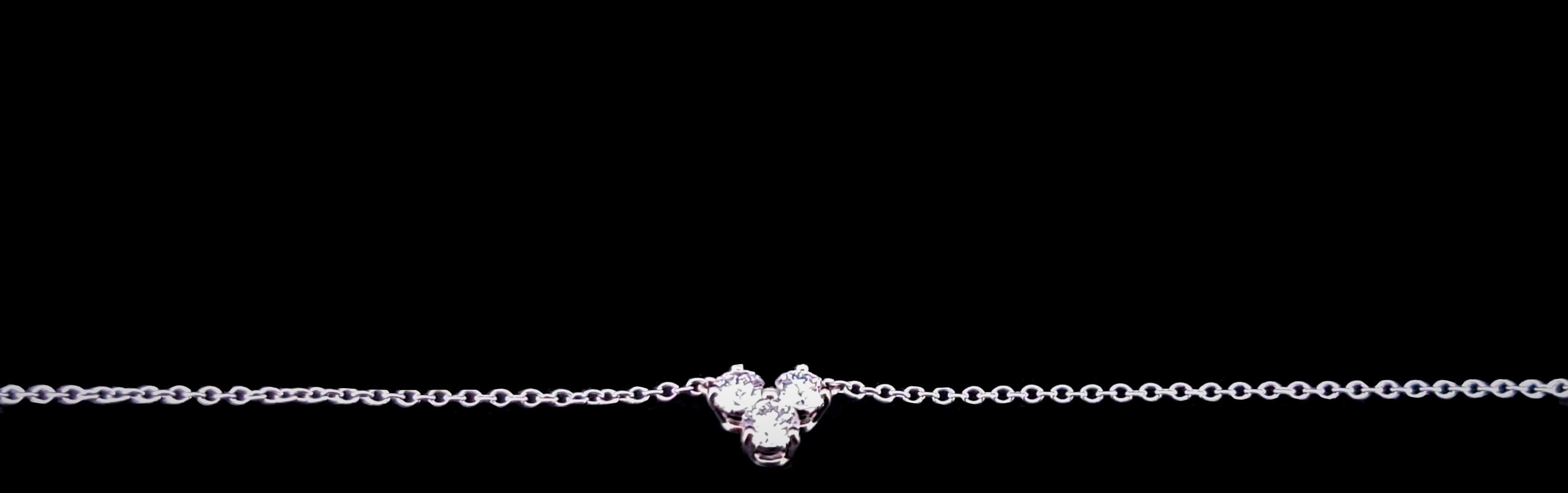 Tiffany &Co. Aria 3P Diamond Pendant Platinum PT950 Chain In New Condition For Sale In New York, NY