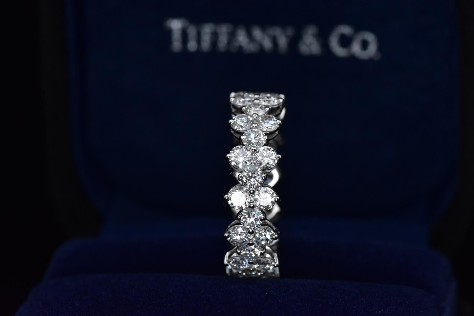 Tiffany & Co Aria ring In Excellent Condition For Sale In New York, NY