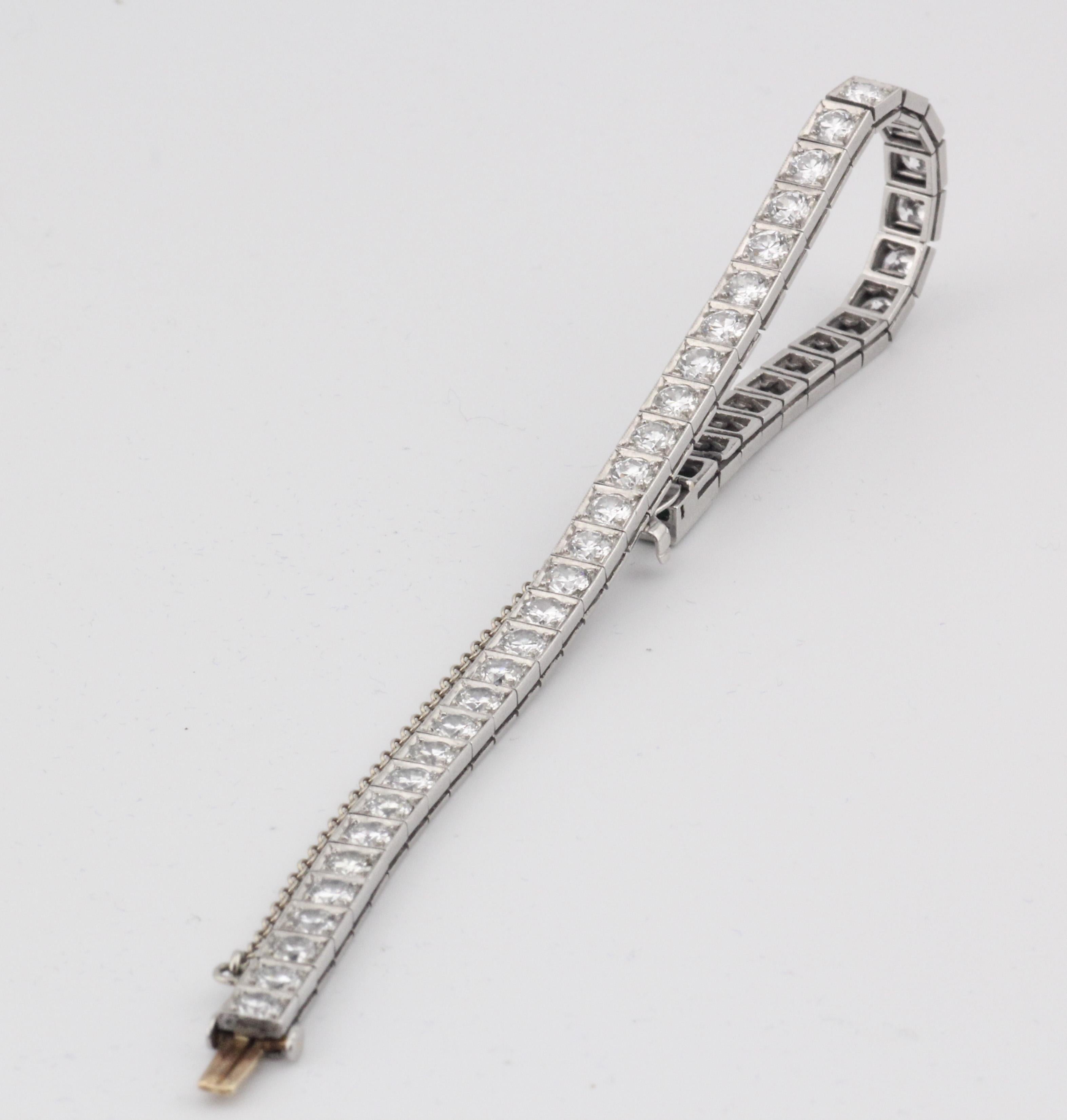 Tiffany & Co. Art Deco 5 CTW Diamond Emerald Platinum Line Tennis Bracelet For Sale 1