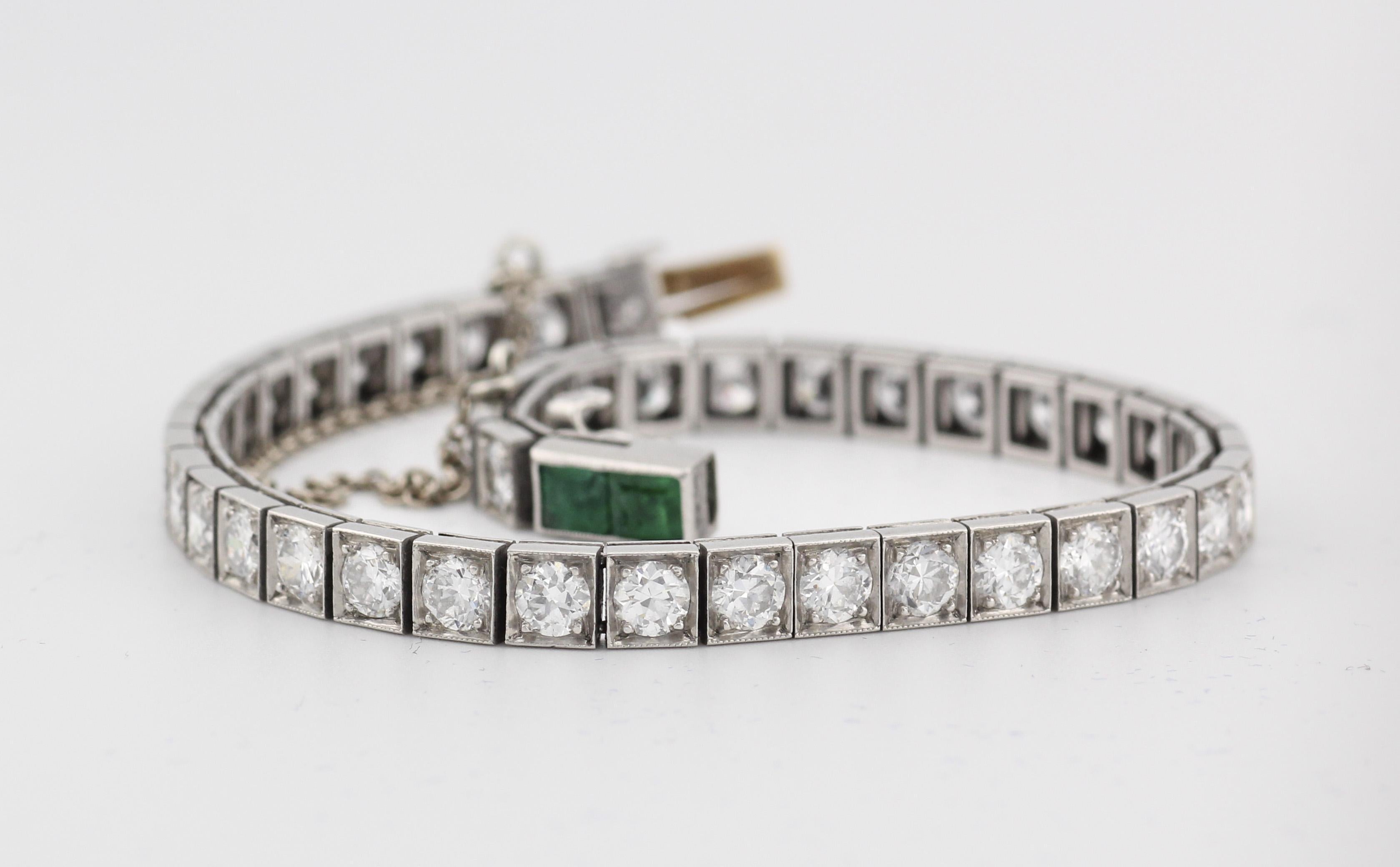 Tiffany & Co. Bracelet tennis Art déco avec diamants 5 carats et émeraudes en platine en vente 2