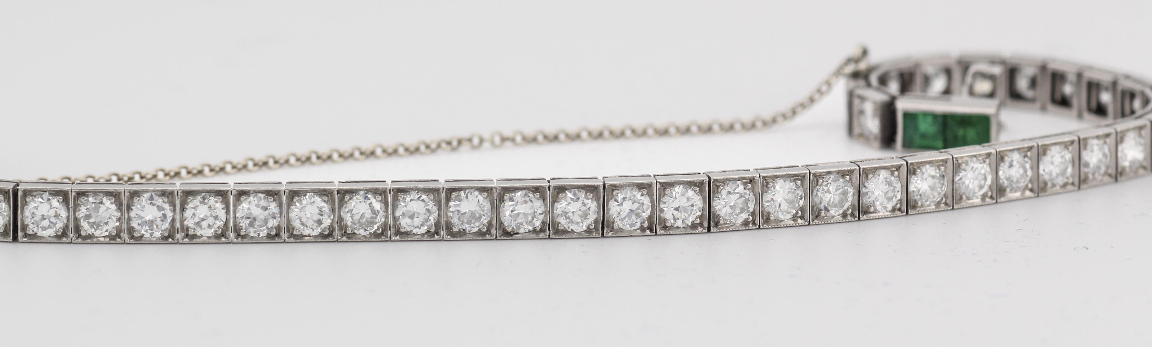 Tiffany & Co. Bracelet tennis Art déco avec diamants 5 carats et émeraudes en platine en vente 3