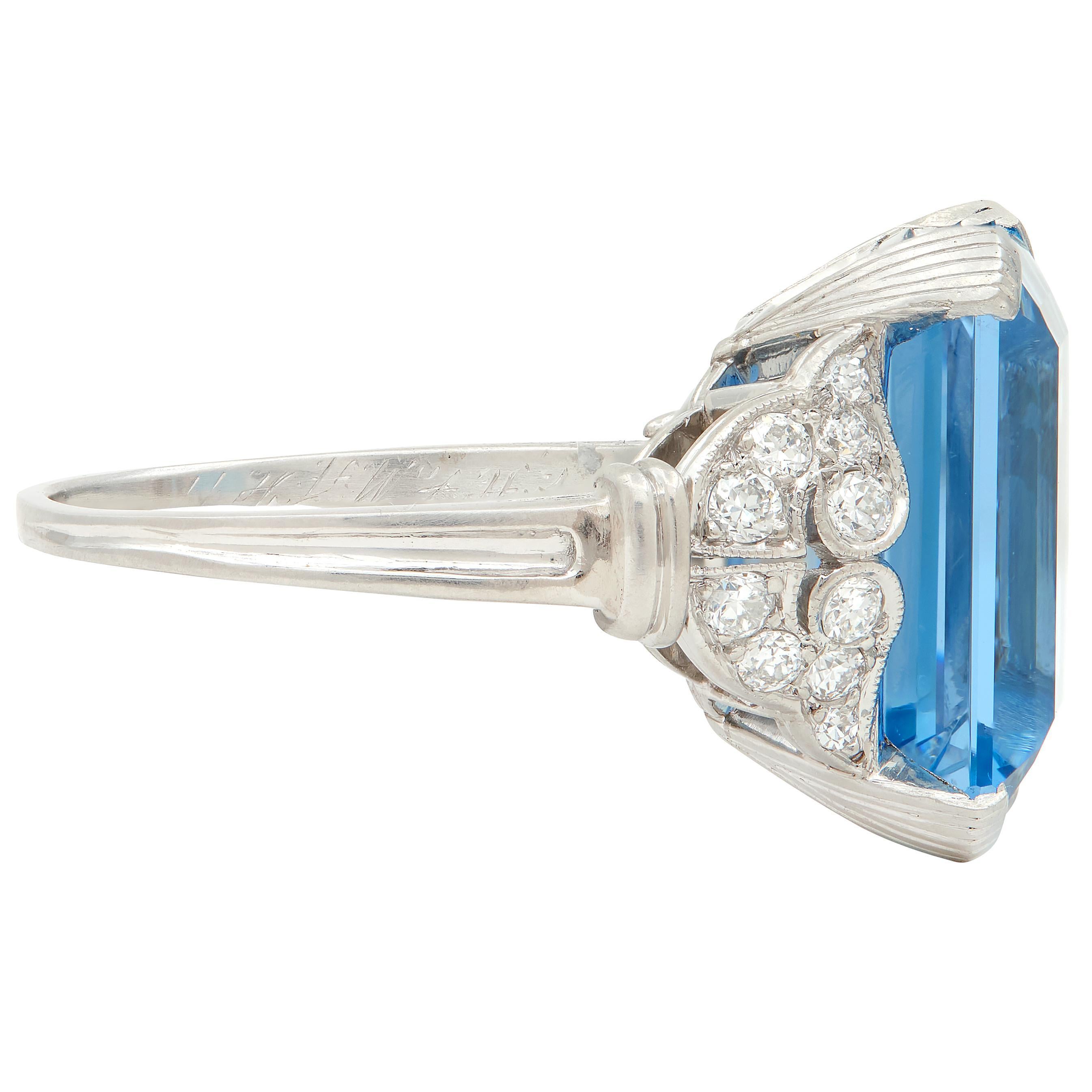 Tiffany & Co. Art Deco Aquamarin Diamant Platin Vintage Scroll Cocktail Ring im Zustand „Hervorragend“ im Angebot in Philadelphia, PA