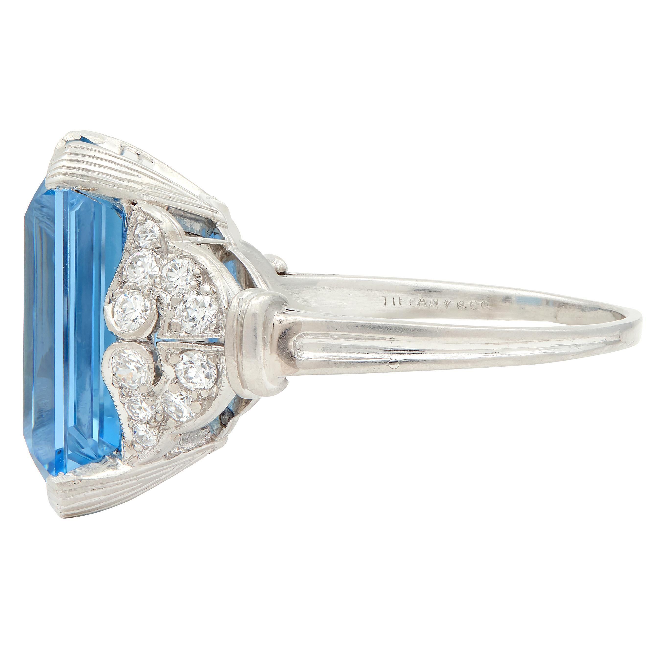 Tiffany & Co. Art Deco Aquamarin Diamant Platin Vintage Scroll Cocktail Ring im Angebot 1