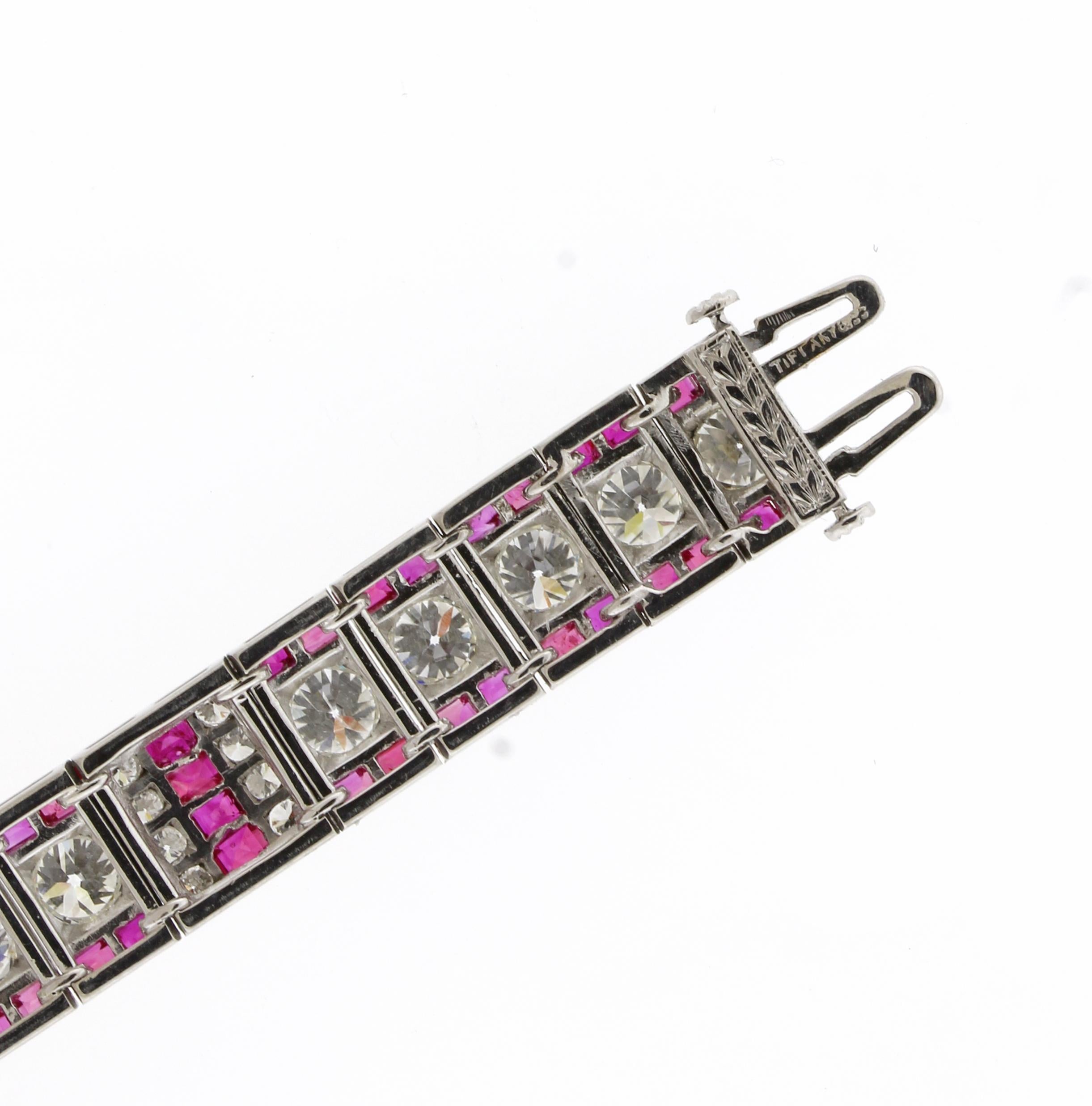 Quadrato Tiffany & Co. Art Deco Burma Non Heated Ruby and Diamond Art Deco Bracelet in vendita
