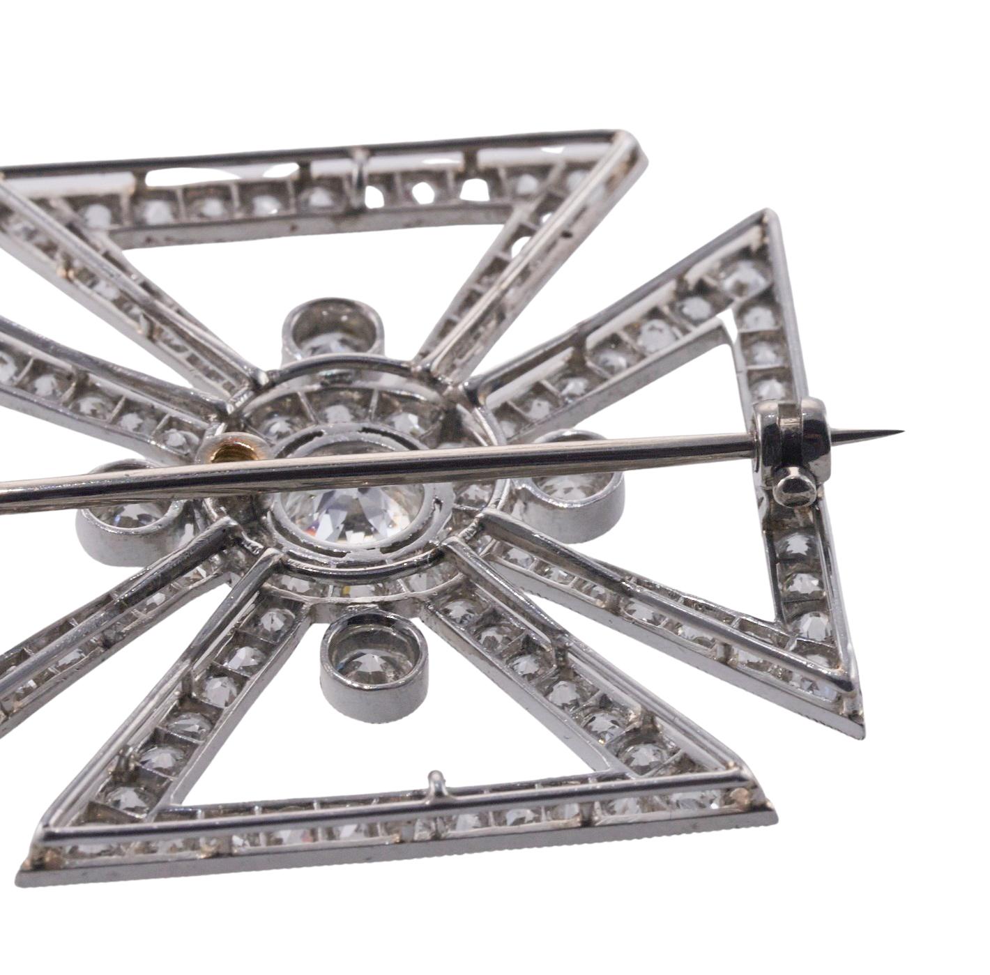 Tiffany & Co Art Deco Diamond Platinum Maltese Cross Brooch In Excellent Condition In New York, NY