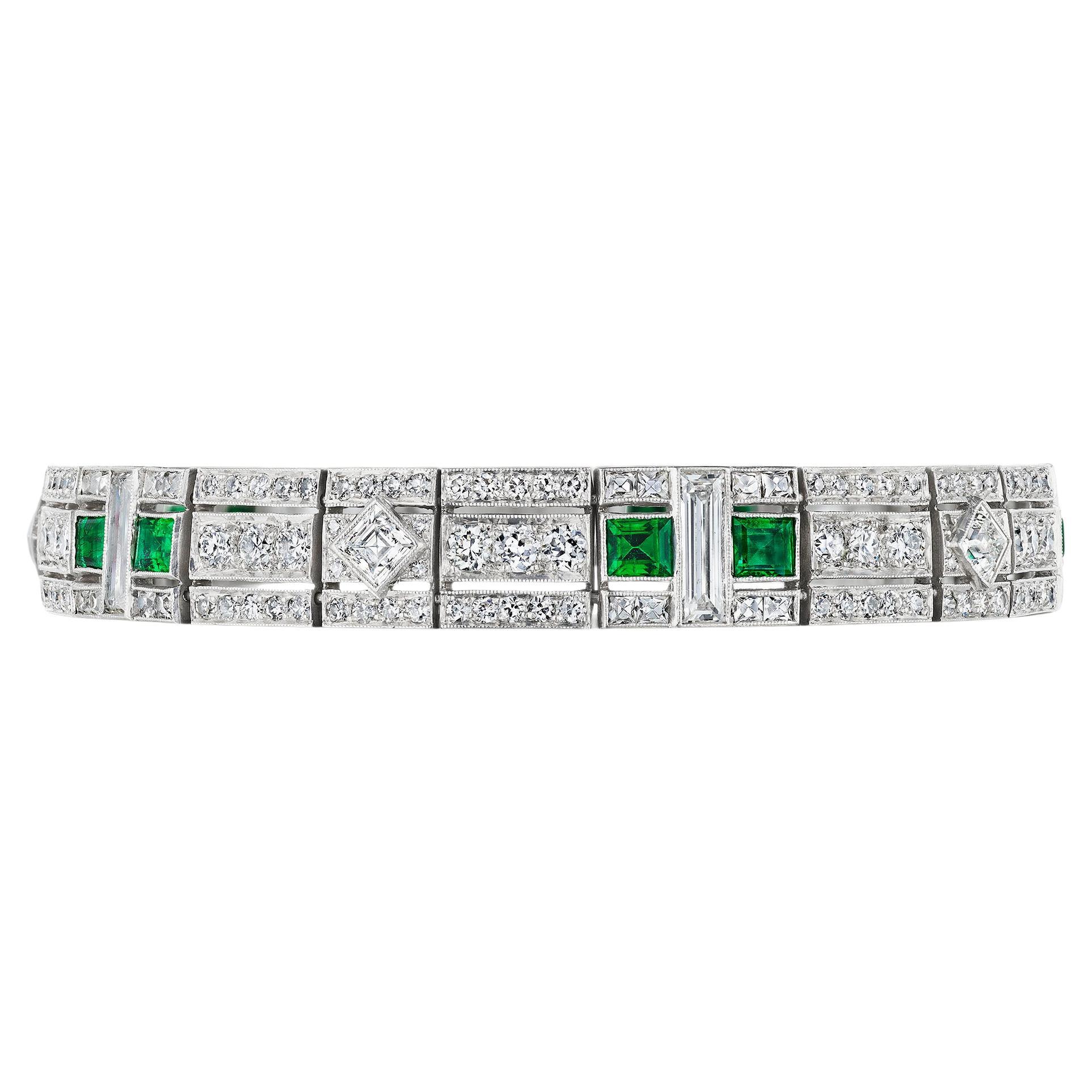 Tiffany & Co. Bracelet Art déco en émeraudes et diamants en vente