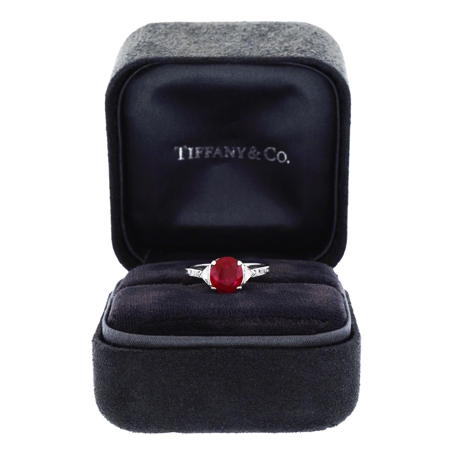 Tiffany & Co. Art Deco No-Heat Burma Ruby and Diamond Set Platinum Ring 5