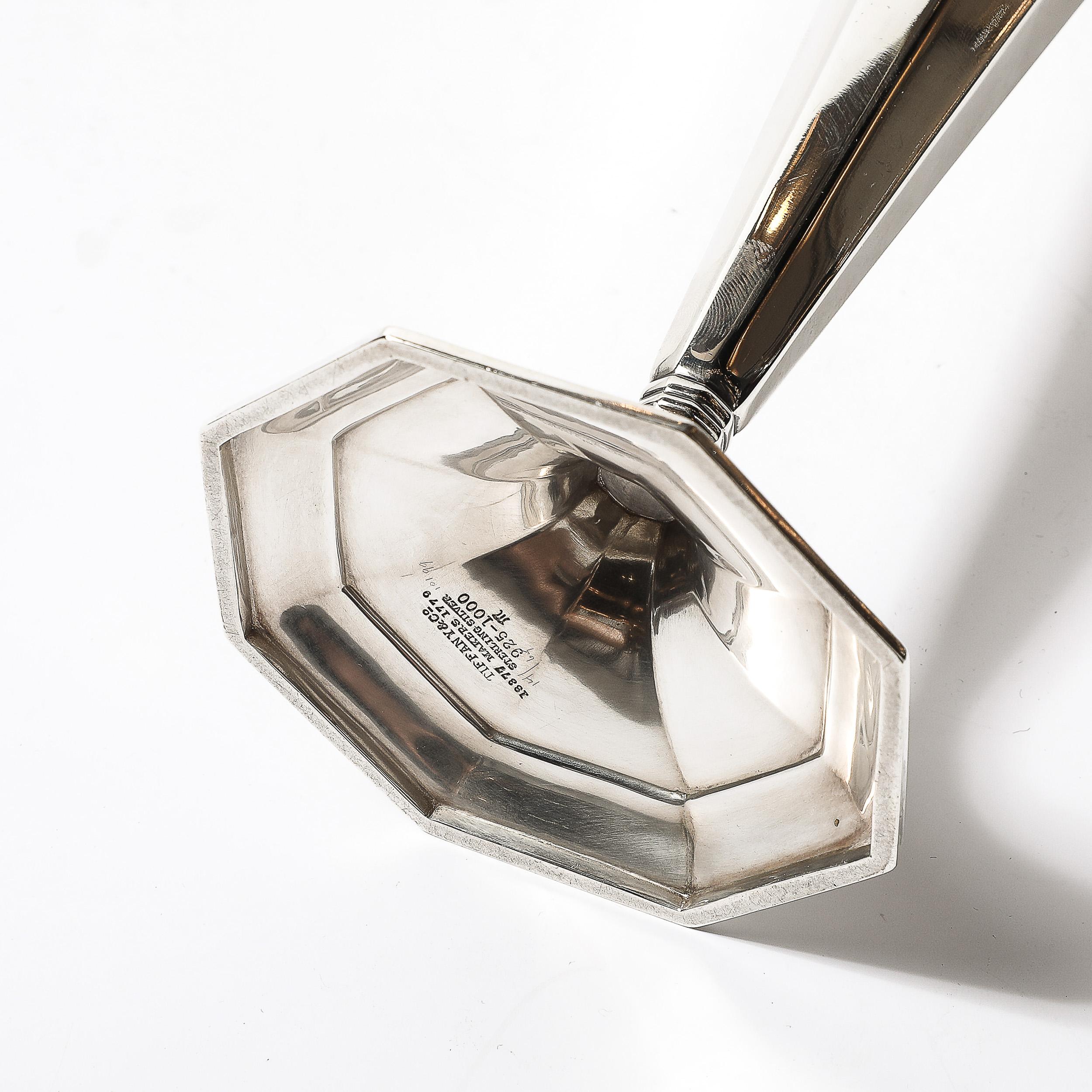 Tiffany & Co. Jarrón trompeta Art Déco octogonal de plata de ley en venta 7