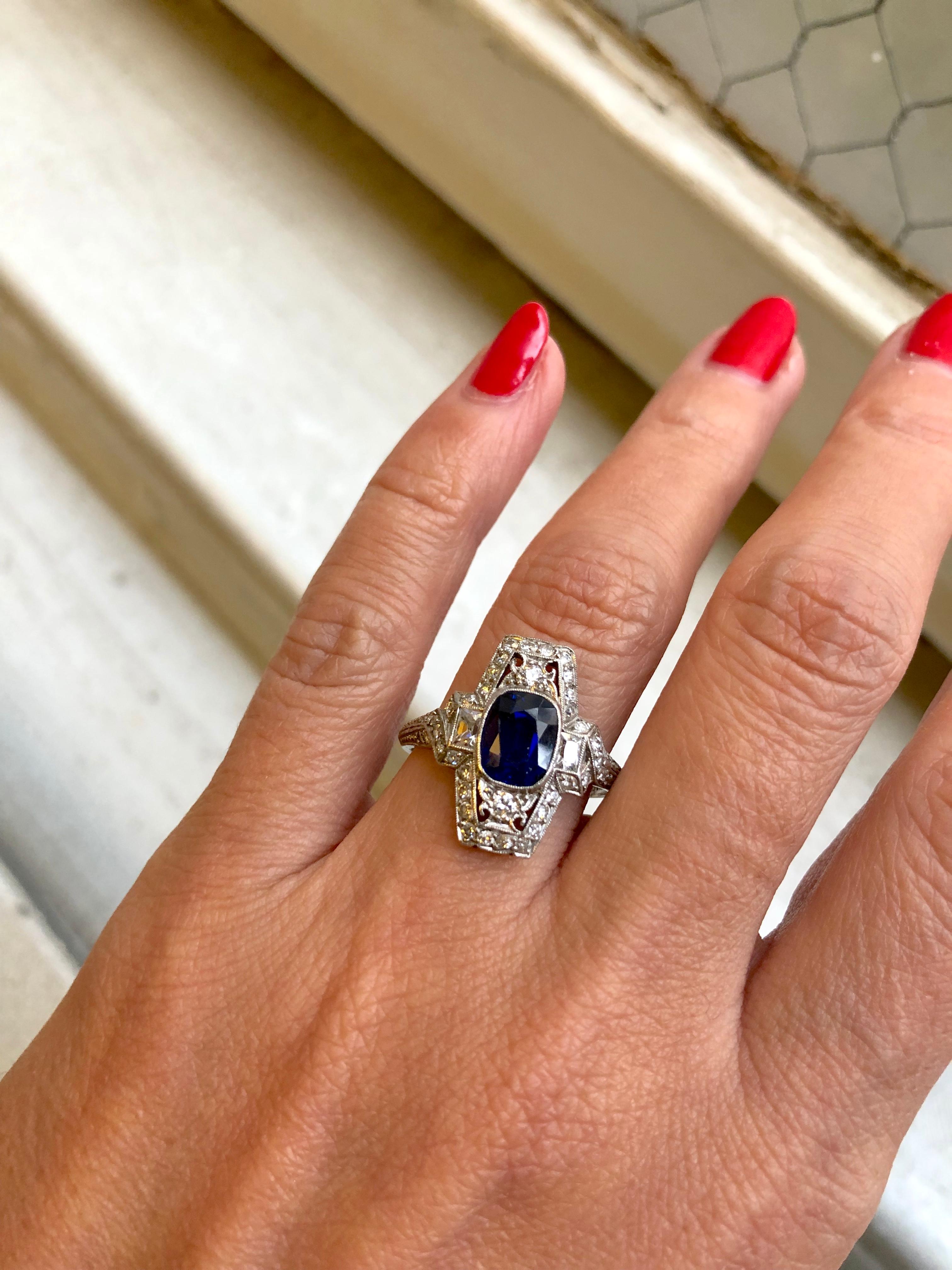 Tiffany & Co. Art Deco Platin Kissen Saphir Diamant Ring im Angebot 5