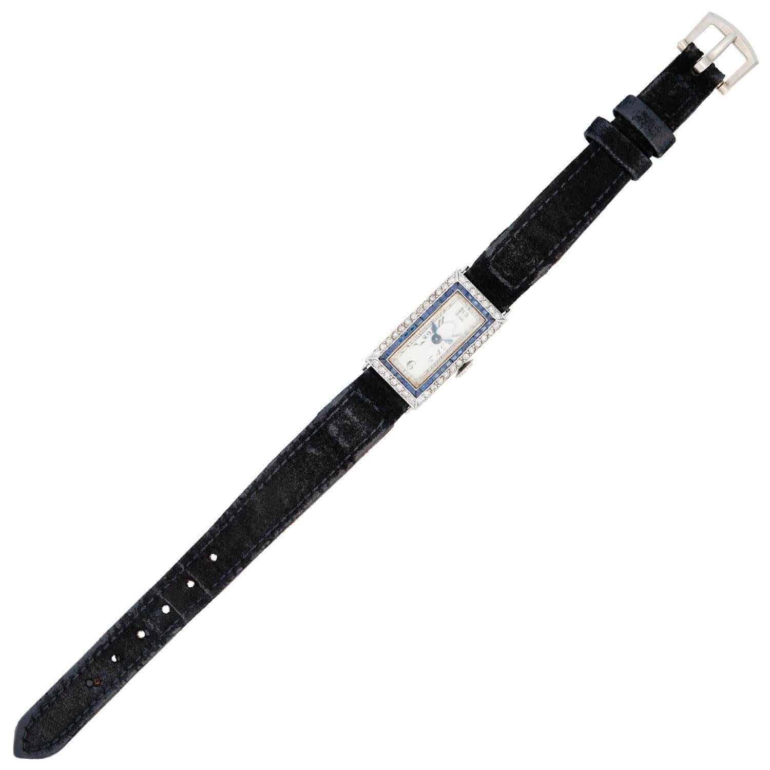 TIFFANY & CO. Montre Art déco en platine, saphirs et diamants Unisexe en vente