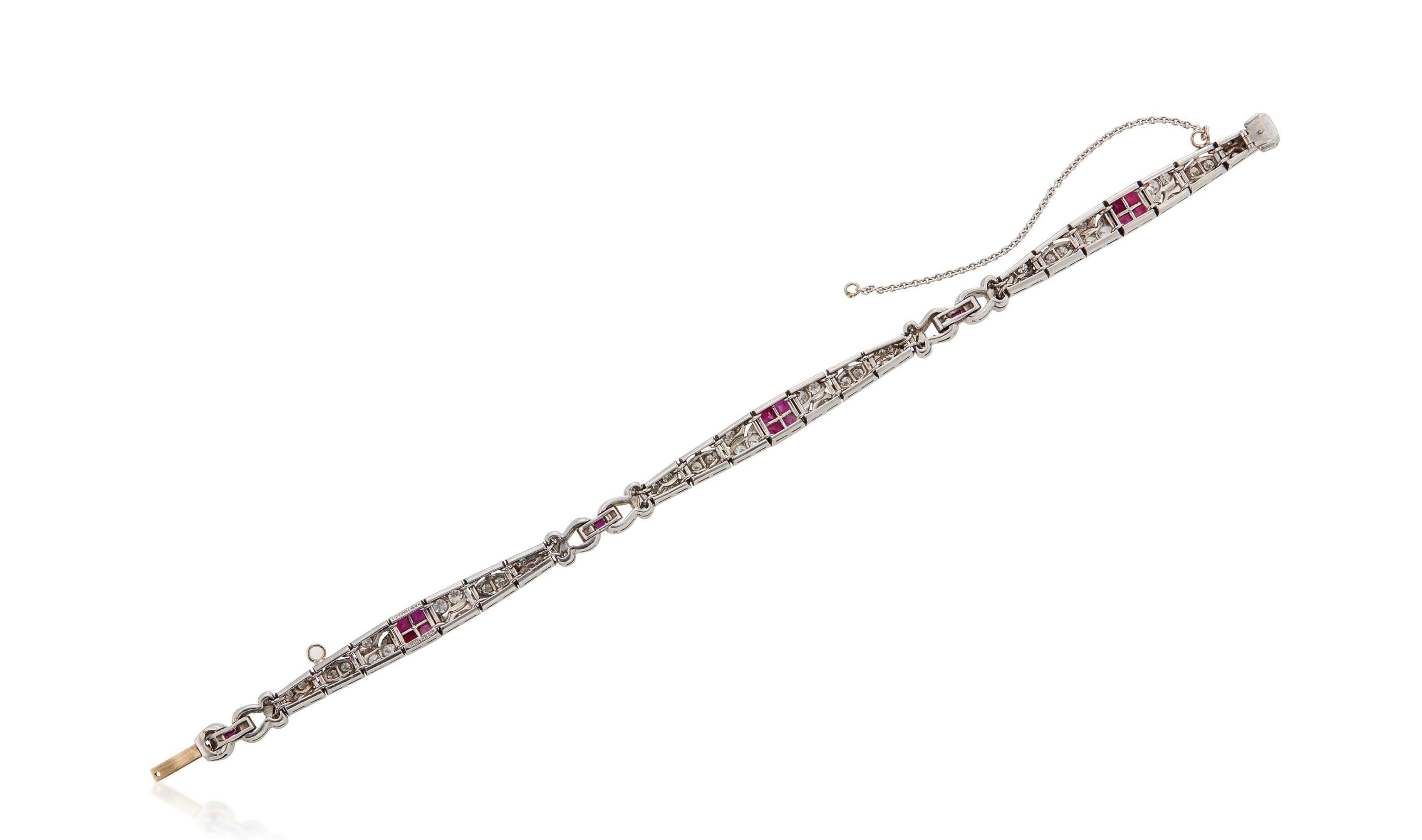 Tiffany & Co. Art-déco-Armband mit Rubin und Diamanten (Carréeschliff) im Angebot