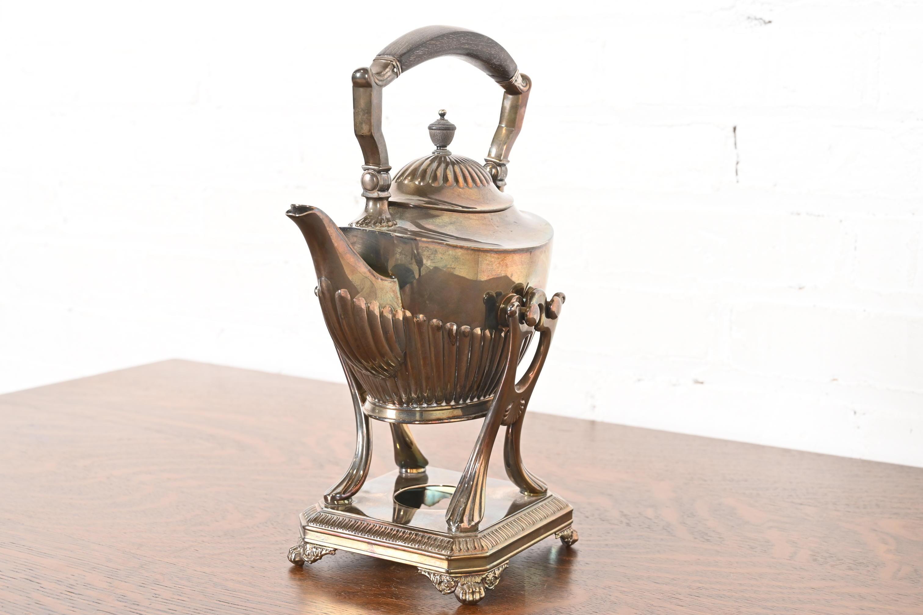 Tiffany & Co. Art Deco Silberblech Teekessel oder Kaffeekanne mit Kessel (Art déco) im Angebot