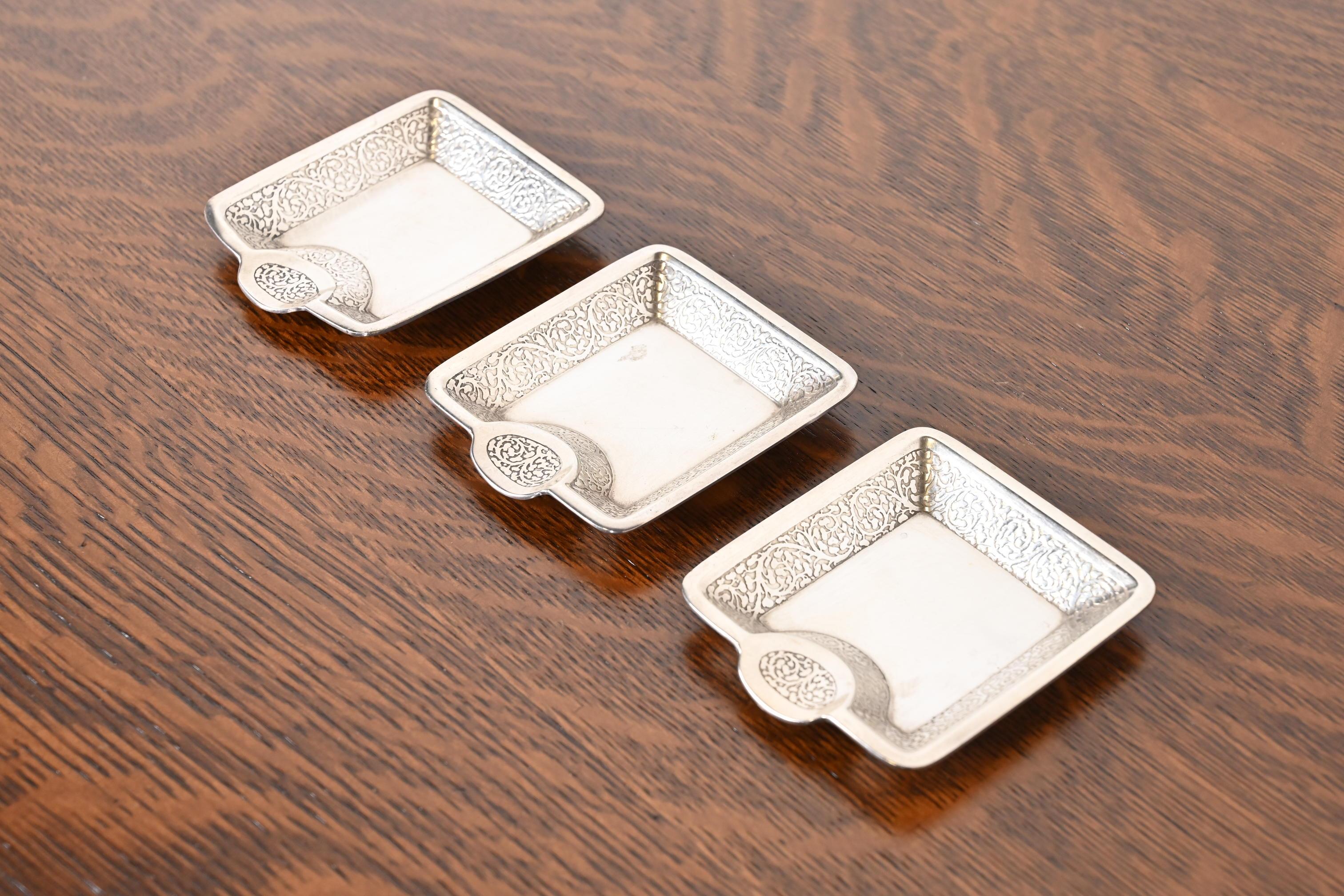 Tiffany & Co. Art Deco Sterling Silver Ashtrays or Catchall Trays, Set of Three In Good Condition In South Bend, IN