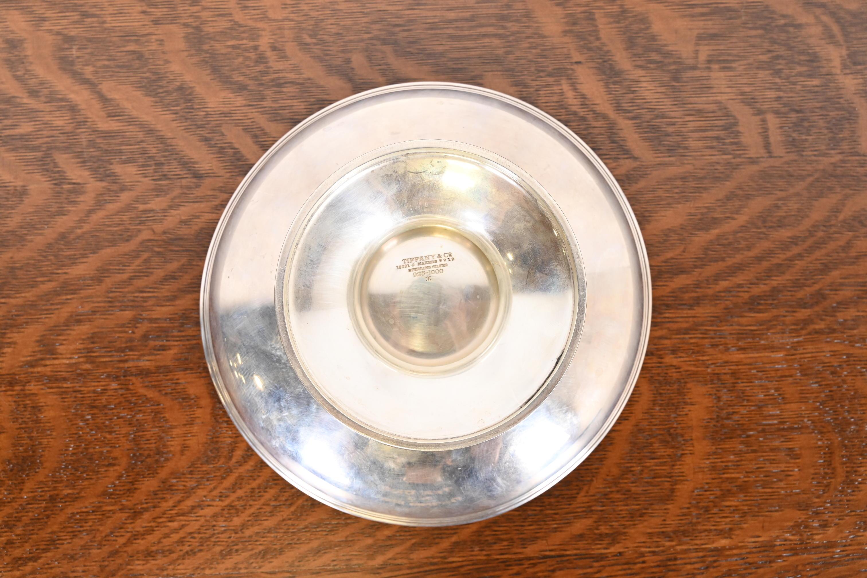 Tiffany & Co. Ciotola con piede o piatto da portata in argento Sterling Art Deco in vendita 2