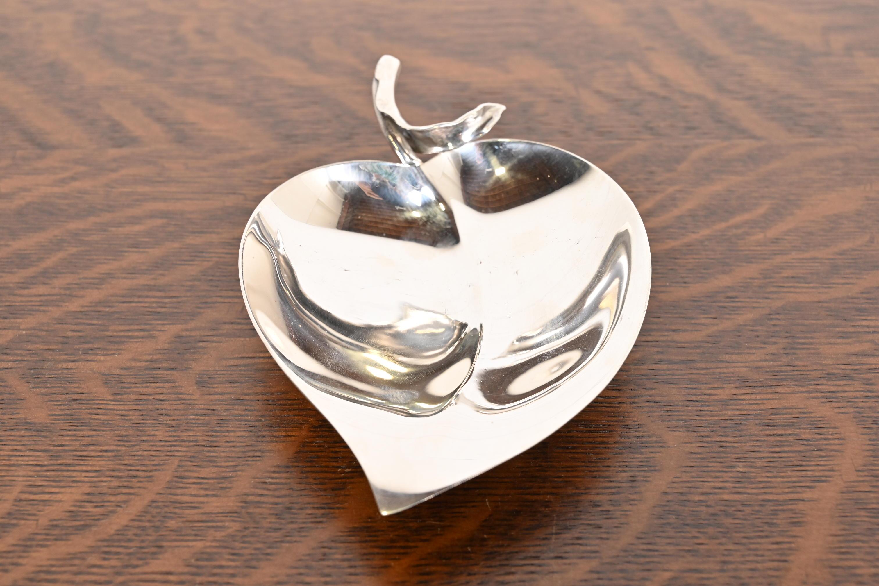 Tiffany & Co. Bandeja de plata de ley con forma de hoja Art Déco en Bueno estado para la venta en South Bend, IN