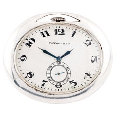 Ovale Tiffany & Co Art Deco-Taschenuhr aus Sterlingsilber von Longines