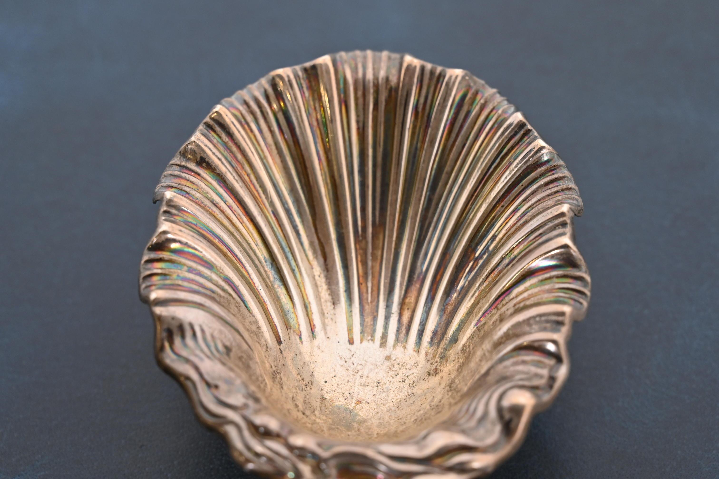 Tiffany & Co. Art Deco Sterling Silver Shell and Coral Form Catchall Tray In Good Condition In South Bend, IN