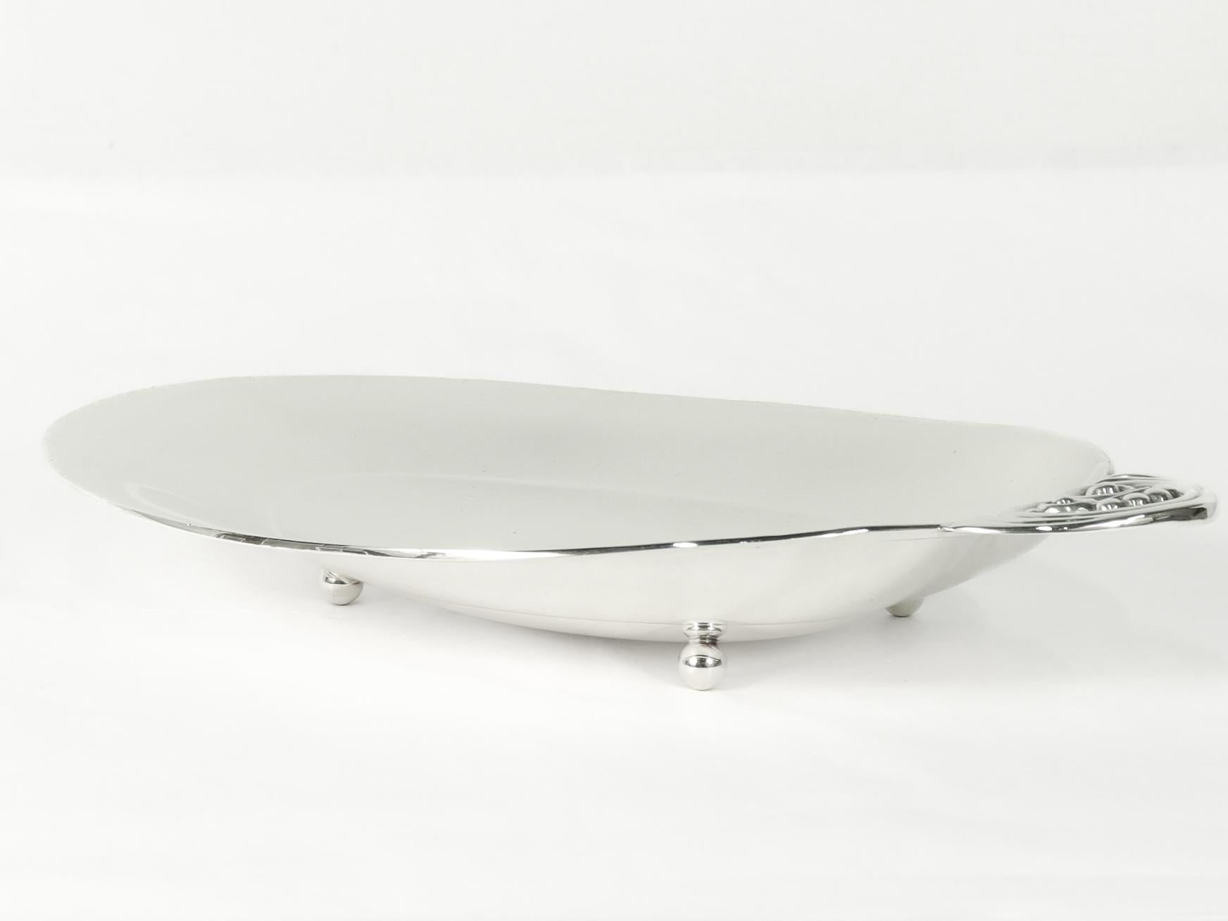 Tiffany & Co. Art Deco Tab Handled Sterling Silver Oval Footed Bowl For Sale 3