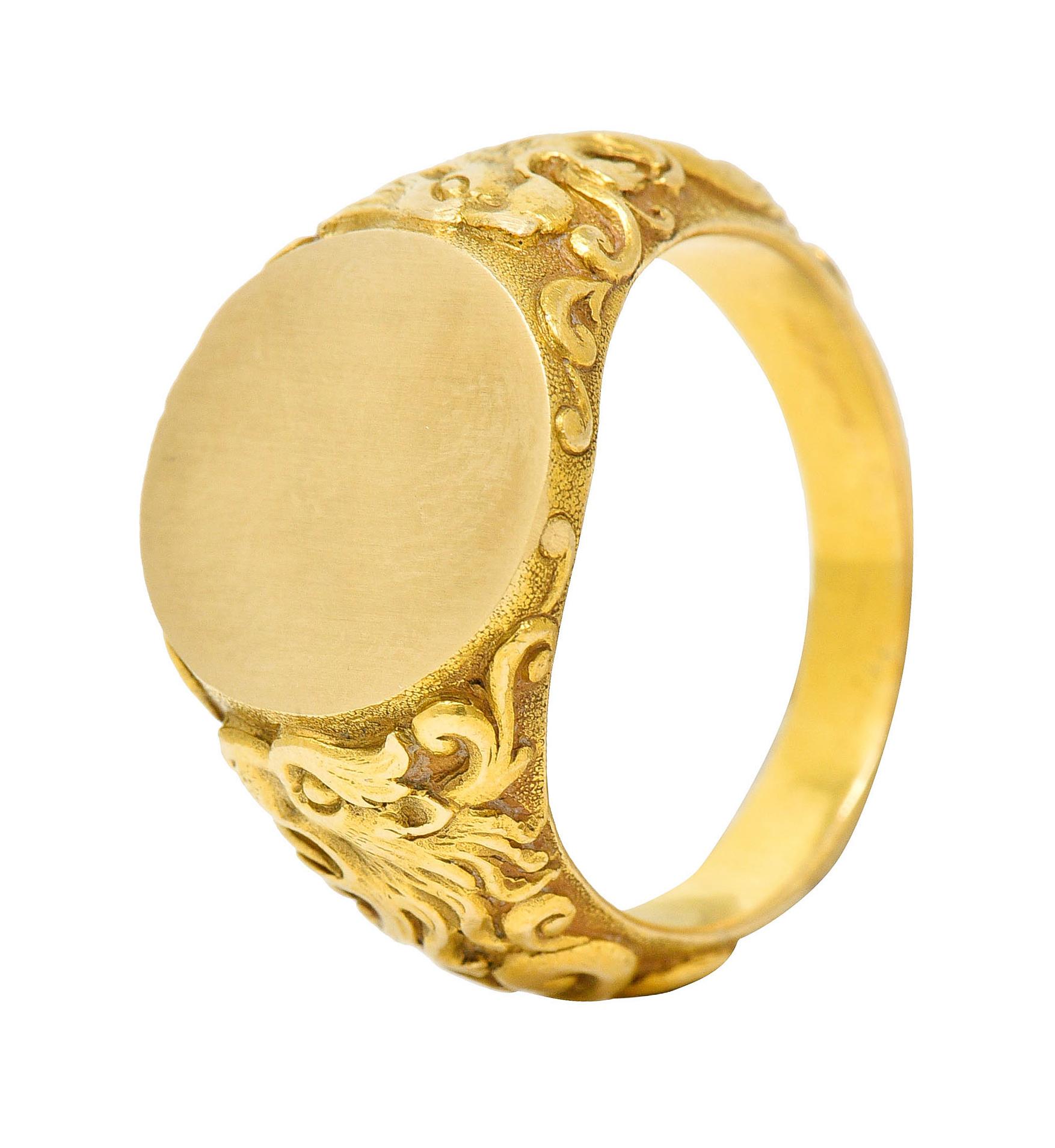 Tiffany & Co. Art Nouveau 18 Karat Gold Unisex Lion Signet Ring 8