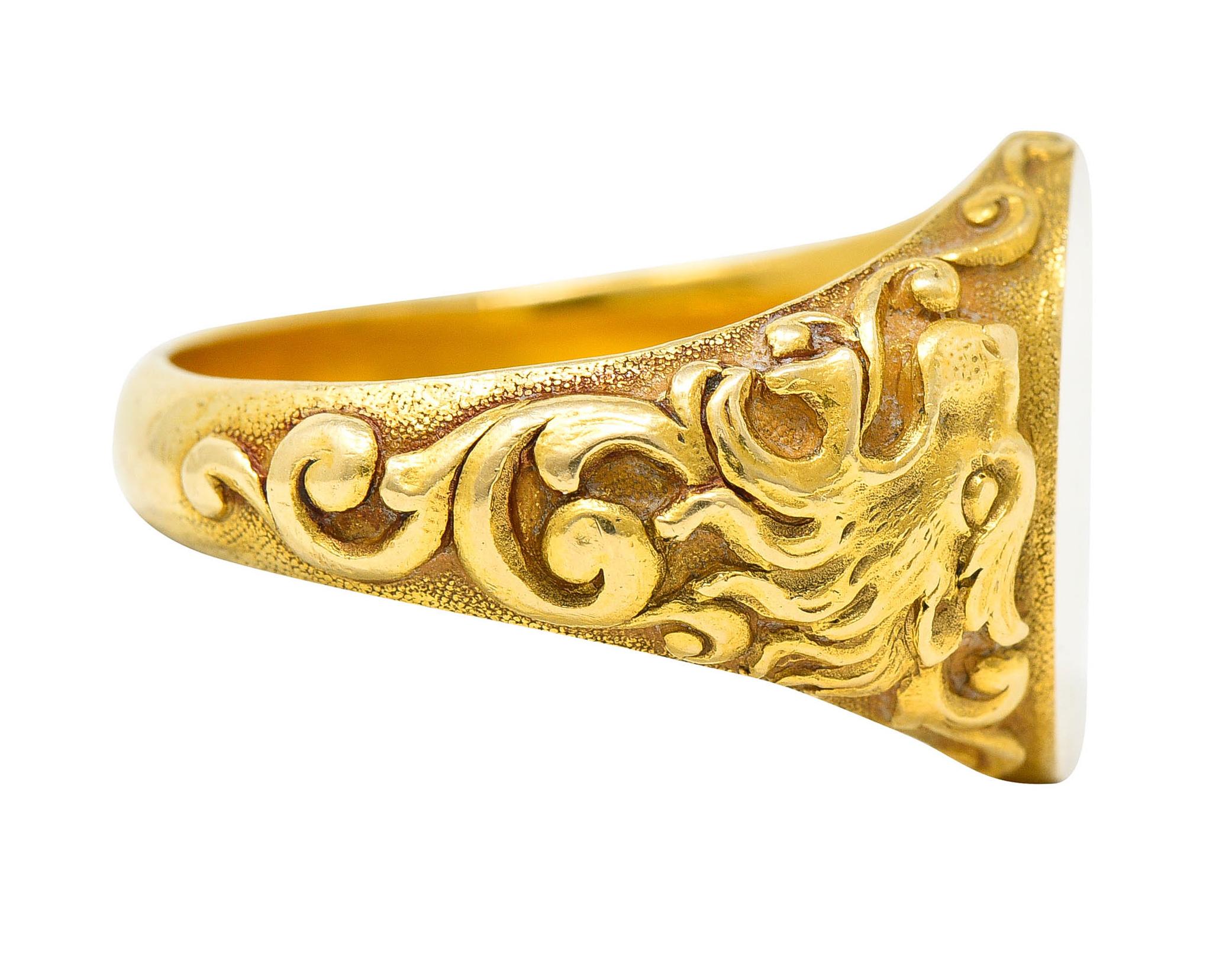 Tiffany & Co. Art Nouveau 18 Karat Gold Unisex Lion Signet Ring In Excellent Condition In Philadelphia, PA