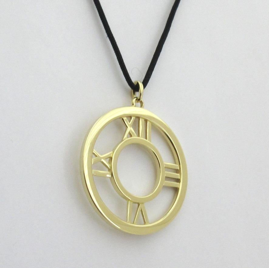 TIFFANY & Co. Atlas 18K Gold 35mm Circle Pendant Necklace Large 1