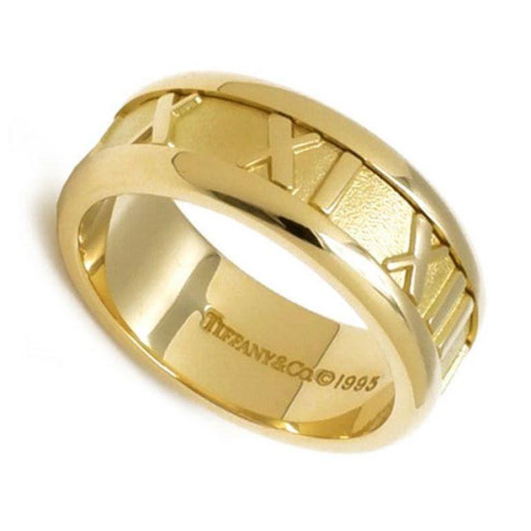 TIFFANY & Co. Atlas 18K Gold 7mm Wide Numeric Ring 5.5 In Excellent Condition For Sale In Los Angeles, CA