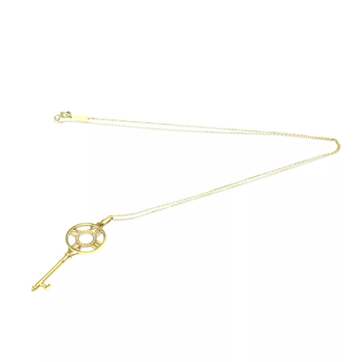 TIFFANY & Co. Collana Atlas con ciondolo a forma di chiave in oro 18 carati in vendita 1
