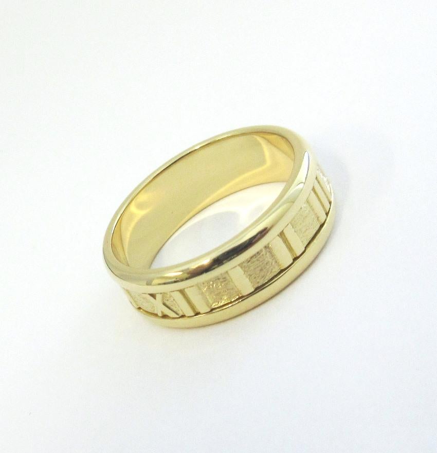 TIFFANY & Co. Atlas 18K Gold Numeric Ring 9.5 In Excellent Condition In Los Angeles, CA