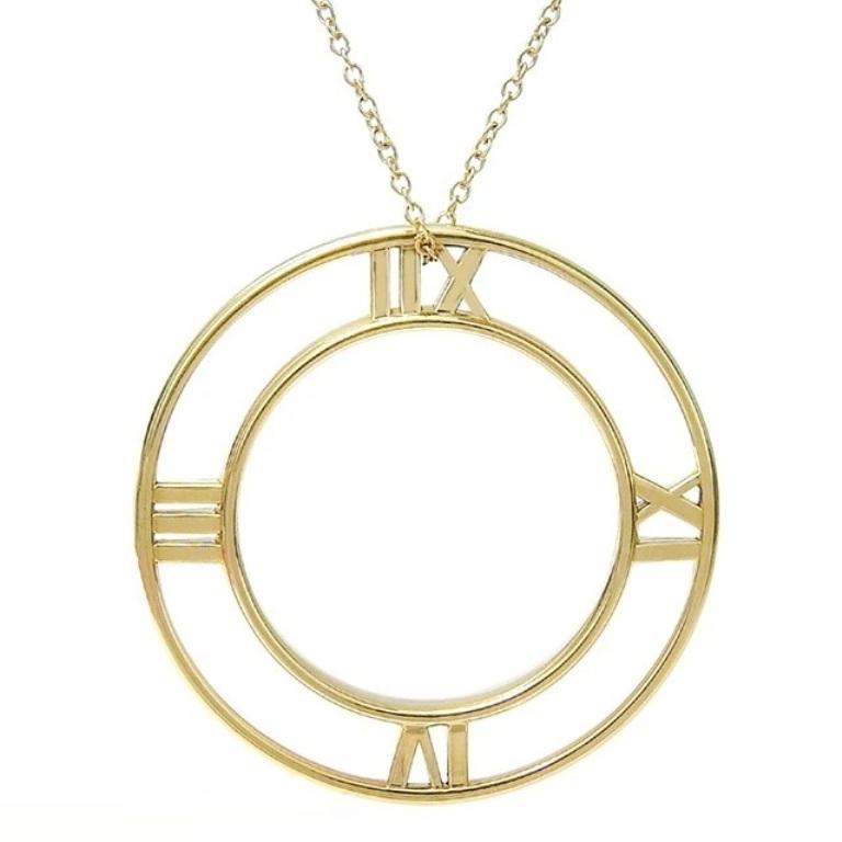 TIFFANY & CO. Atlas Collier pendentif médaillon ouvert en or 18K Large Pour femmes en vente
