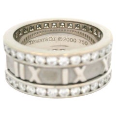 Tiffany & Co. Anillo ancho Atlas de oro blanco de 18 quilates con número romano de diamantes de 1,60 ctw