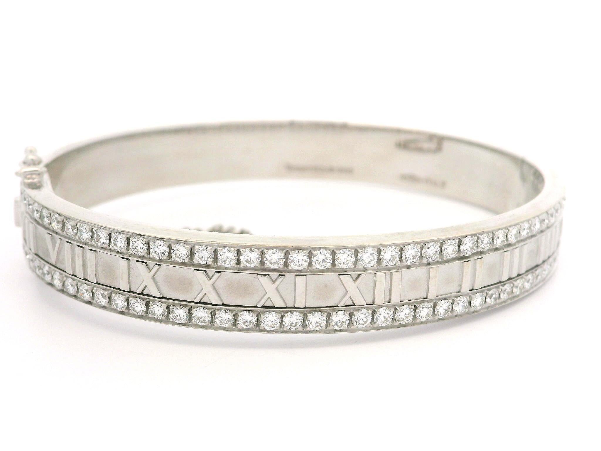 Tiffany & Co. Atlas 18k Weißgold 2,46 Karat Diamant-Armreif mit römischen Ziffern im Angebot 4
