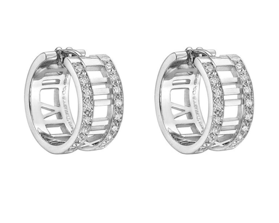 TIFFANY & Co. Atlas 18K White Gold Diamond Hoop Earrings In Excellent Condition In Los Angeles, CA