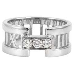 Tiffany & Co. Anillo abierto de tres diamantes Atlas de oro blanco de 18 quilates