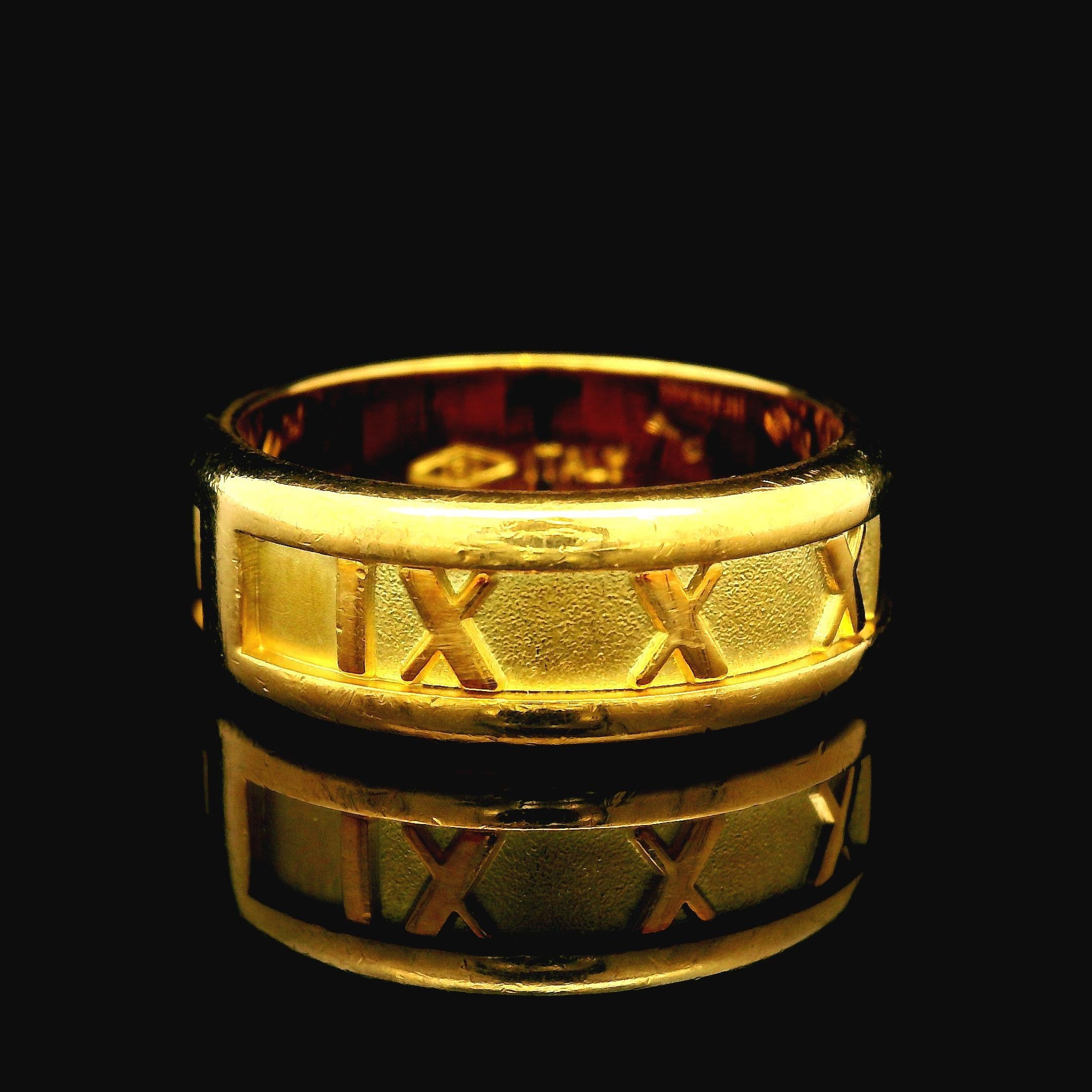 Women's Tiffany & Co. Atlas 18k Yellow Gold Roman Numeral 7.1mm Wide ClaTiffany & Co. At For Sale