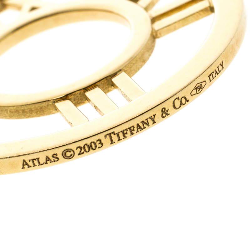 Tiffany & Co. Atlas 18k Yellow Gold Round Pendant Necklace In Good Condition In Dubai, Al Qouz 2