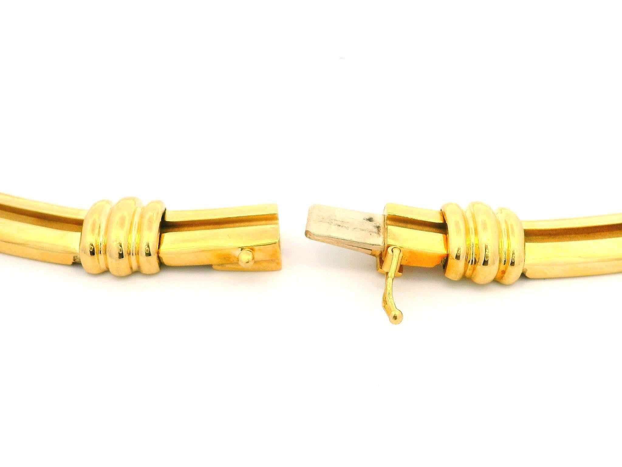 Tiffany & Co. Atlas 1995 18k Yellow Gold Grooved Geometric Link Necklace In Excellent Condition In Montclair, NJ