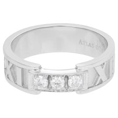 Tiffany & Co. Bague Atlas en or blanc 18 carats avec 3 diamants 0,15 carat